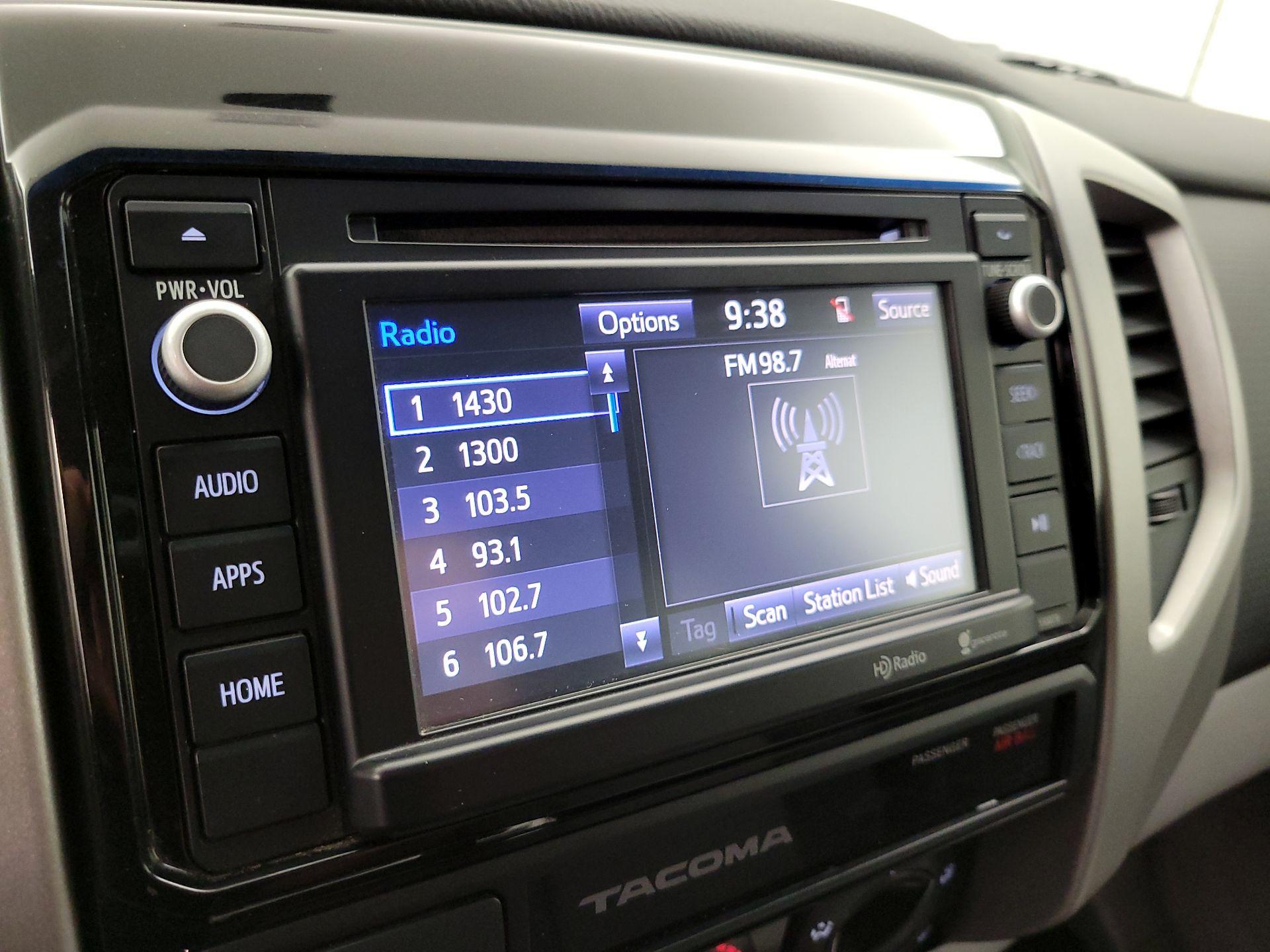 Thumbnail: 2015 Toyota Tacoma - 15