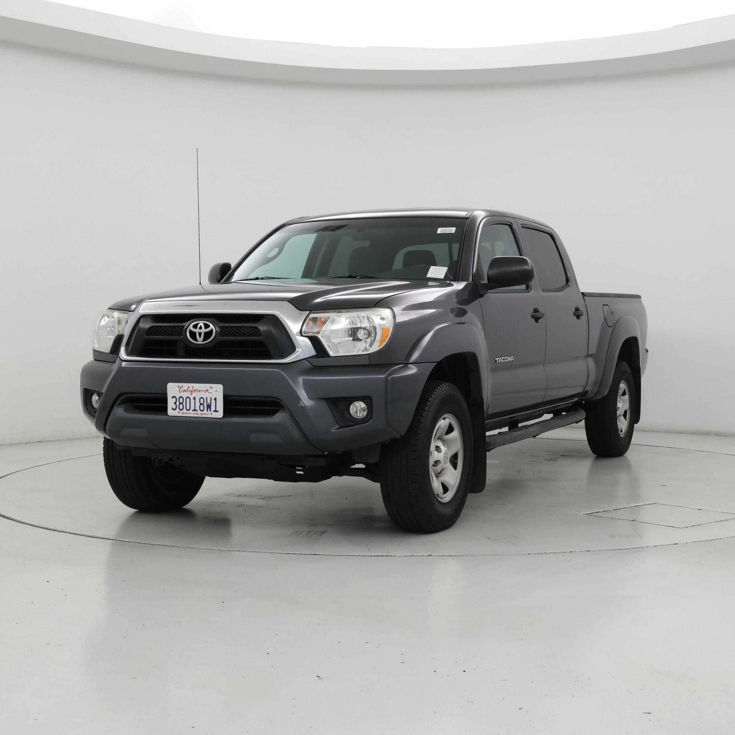 Thumbnail: 2015 Toyota Tacoma - 4