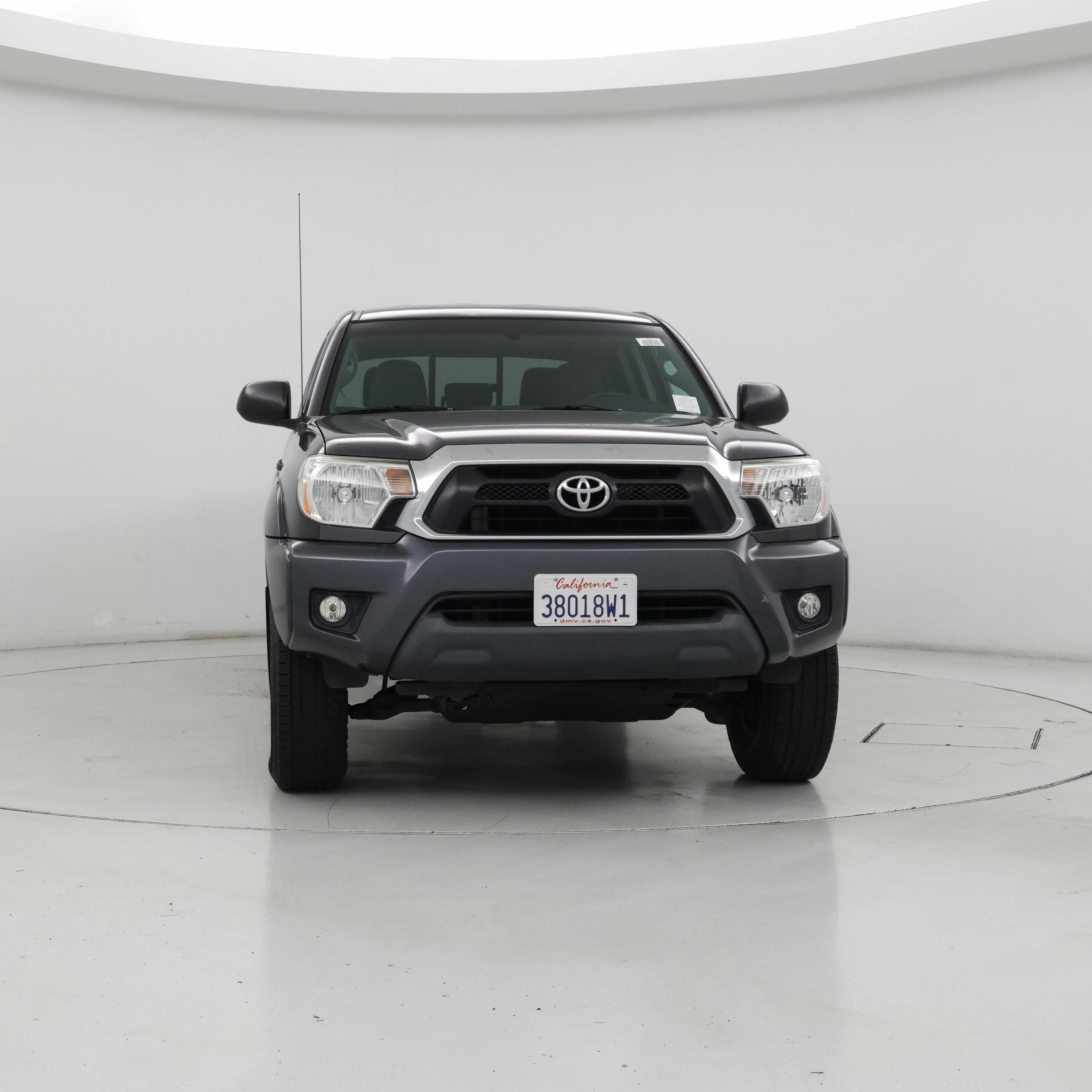Thumbnail: 2015 Toyota Tacoma - 5