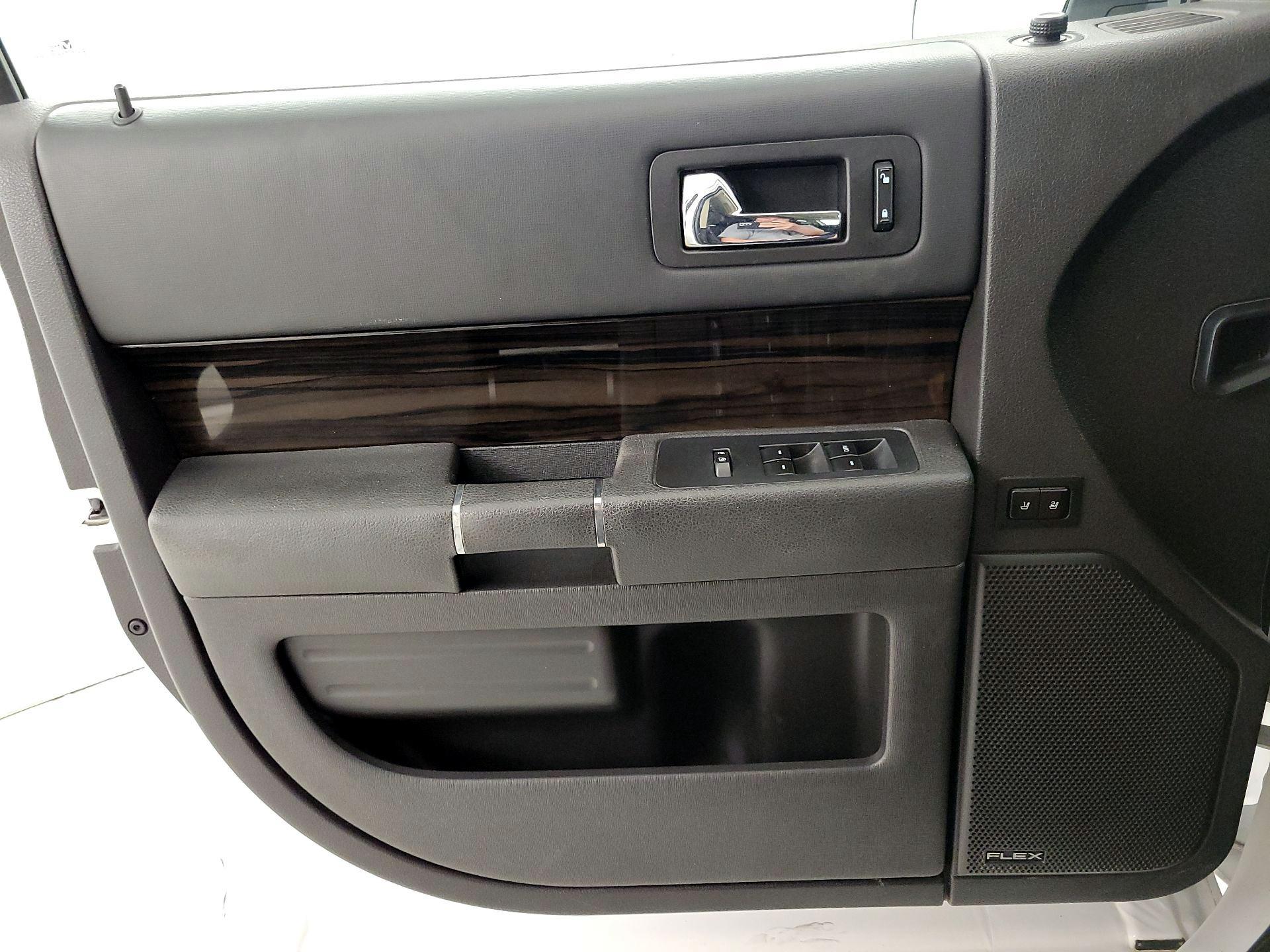 Thumbnail: 2013 Ford Flex - 12