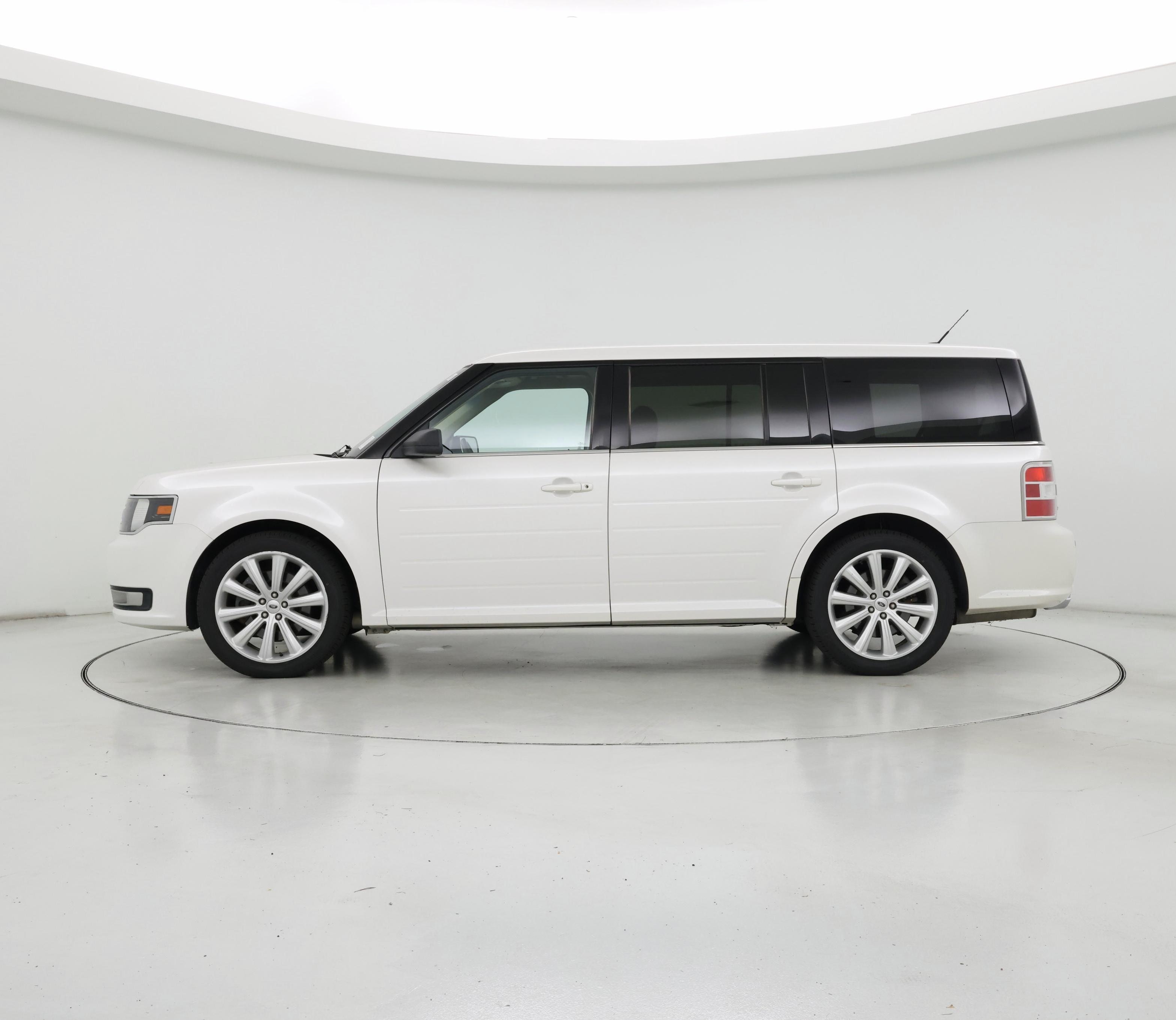 Thumbnail: 2013 Ford Flex - 3