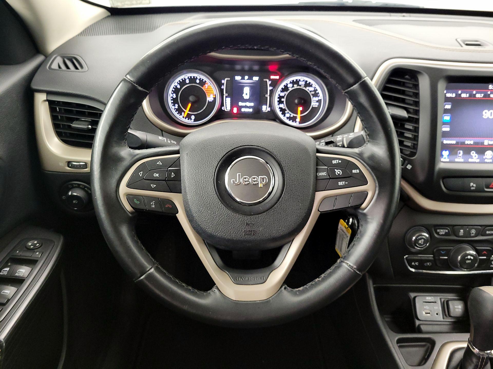Thumbnail: 2016 Jeep Cherokee - 10