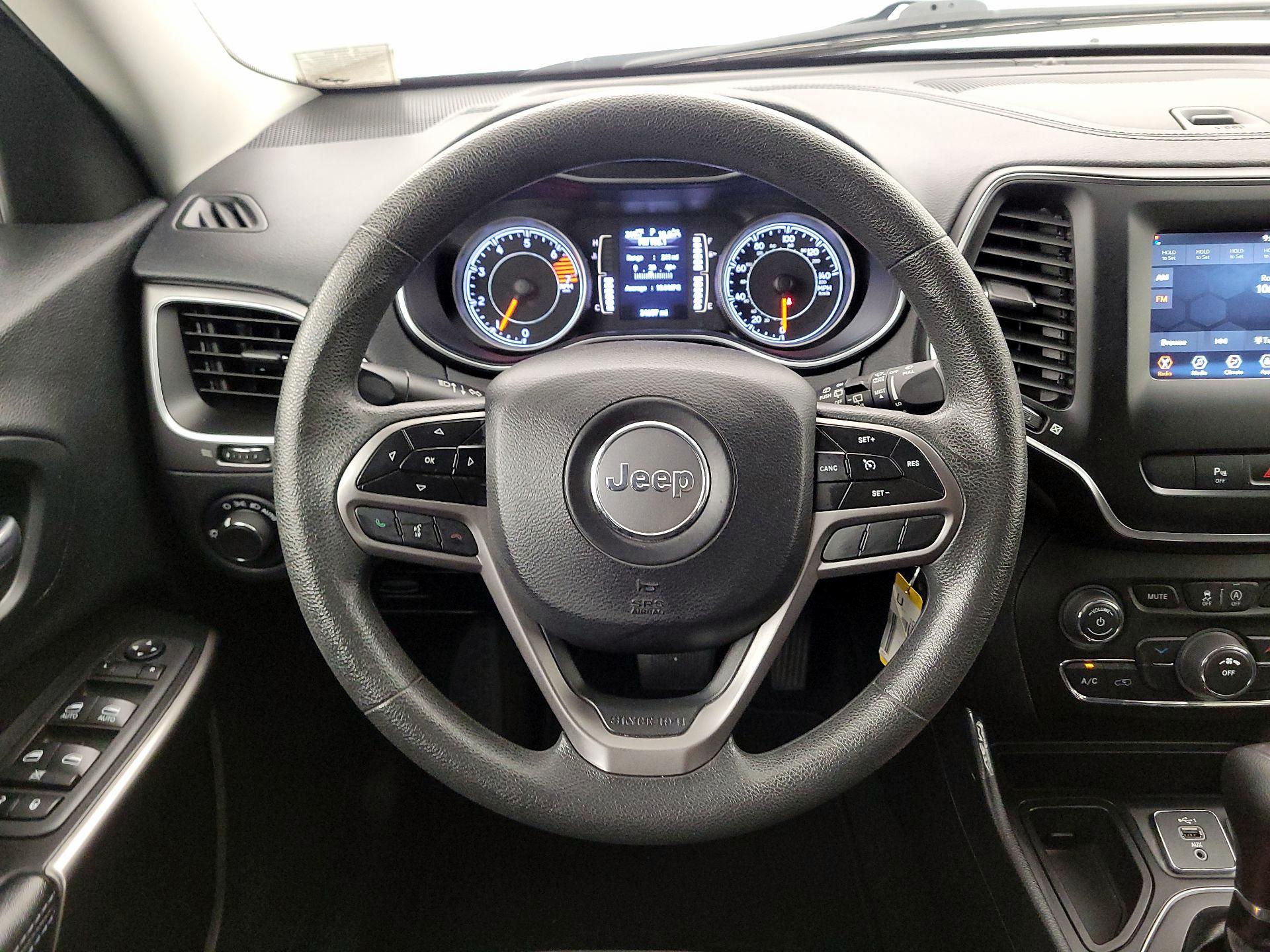 Thumbnail: 2020 Jeep Cherokee - 10
