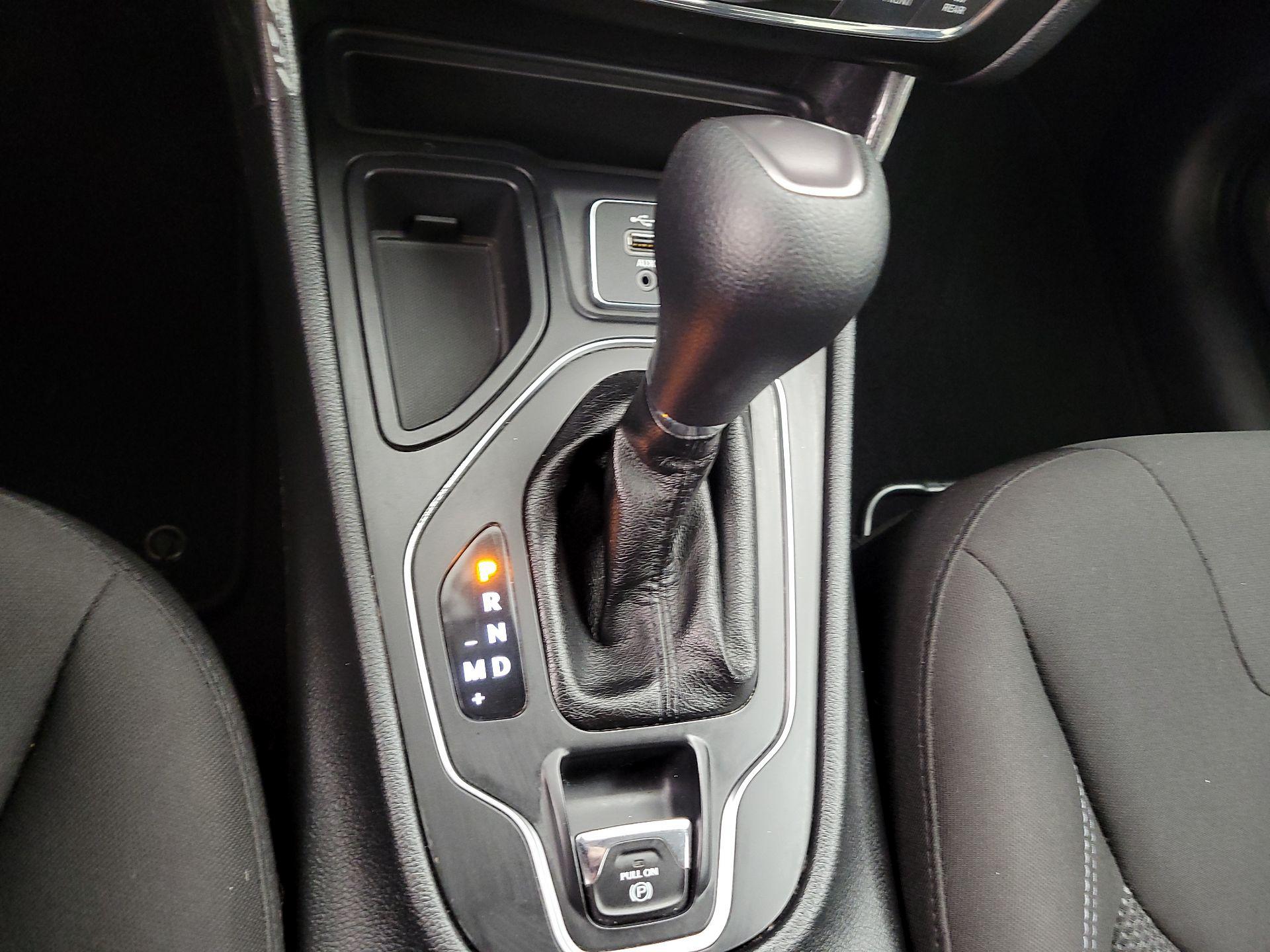 Thumbnail: 2020 Jeep Cherokee - 17