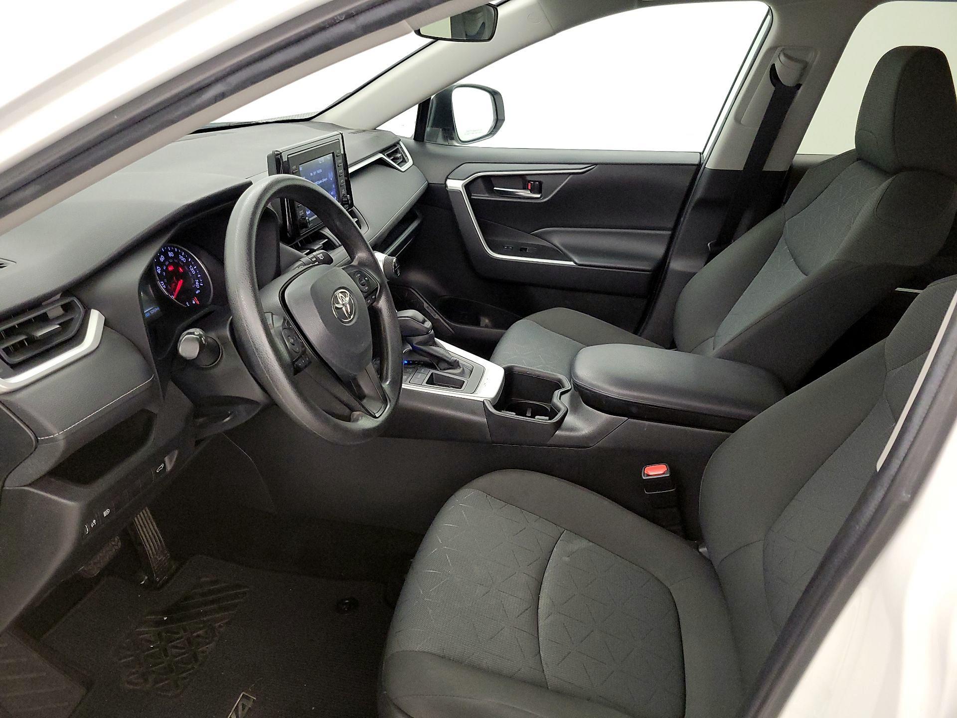 Thumbnail: 2022 Toyota RAV4 - 11