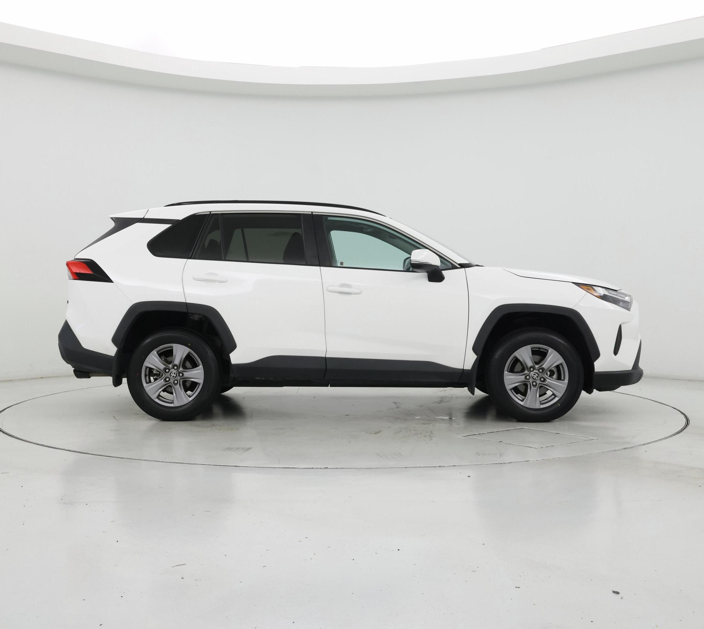 Thumbnail: 2022 Toyota RAV4 - 7