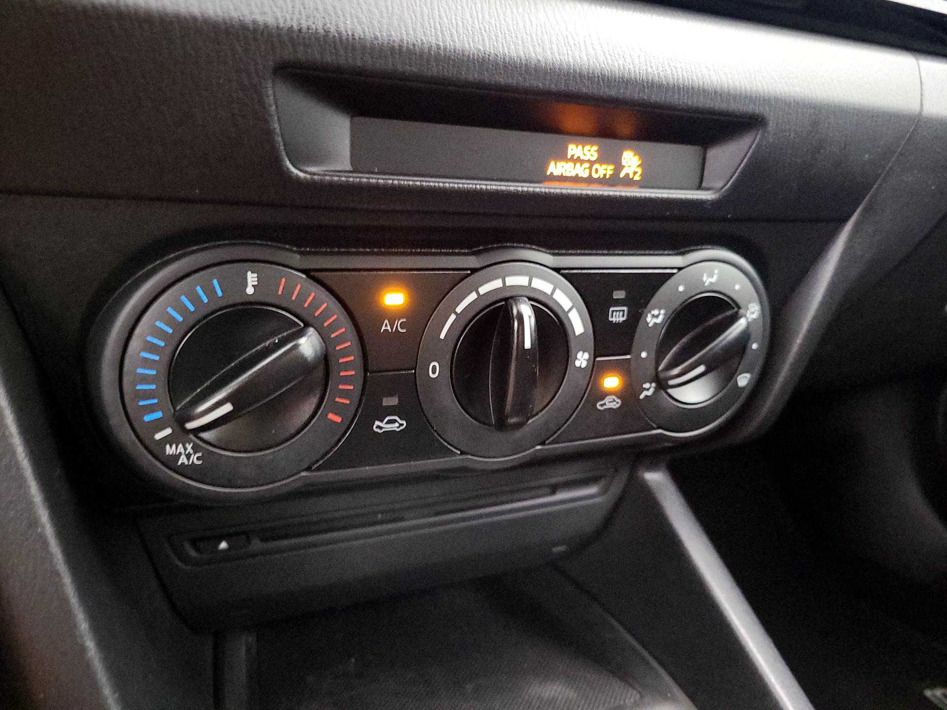 Thumbnail: 2014 Mazda Mazda3 - 15