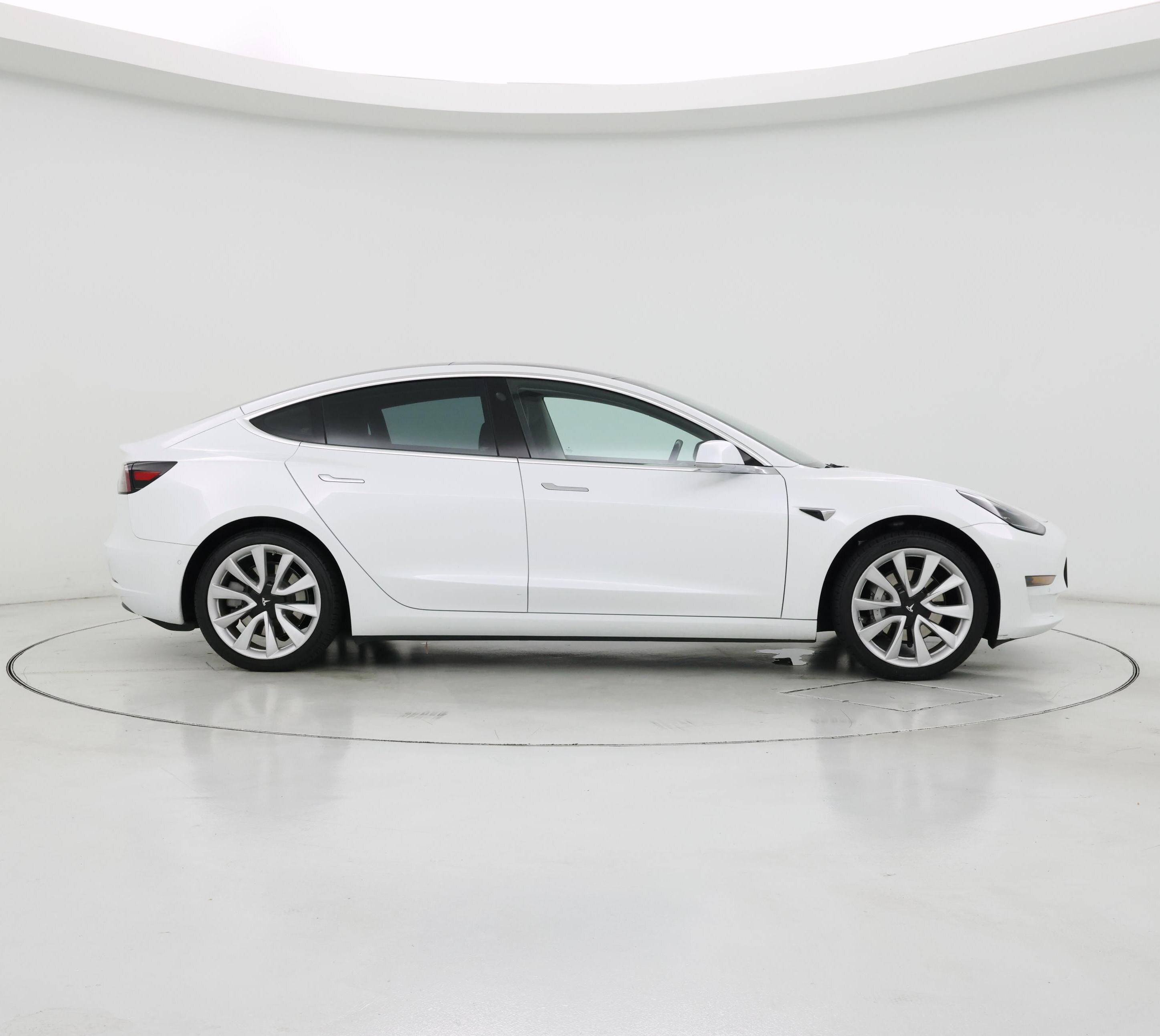 Thumbnail: 2018 Tesla Model 3 - 7