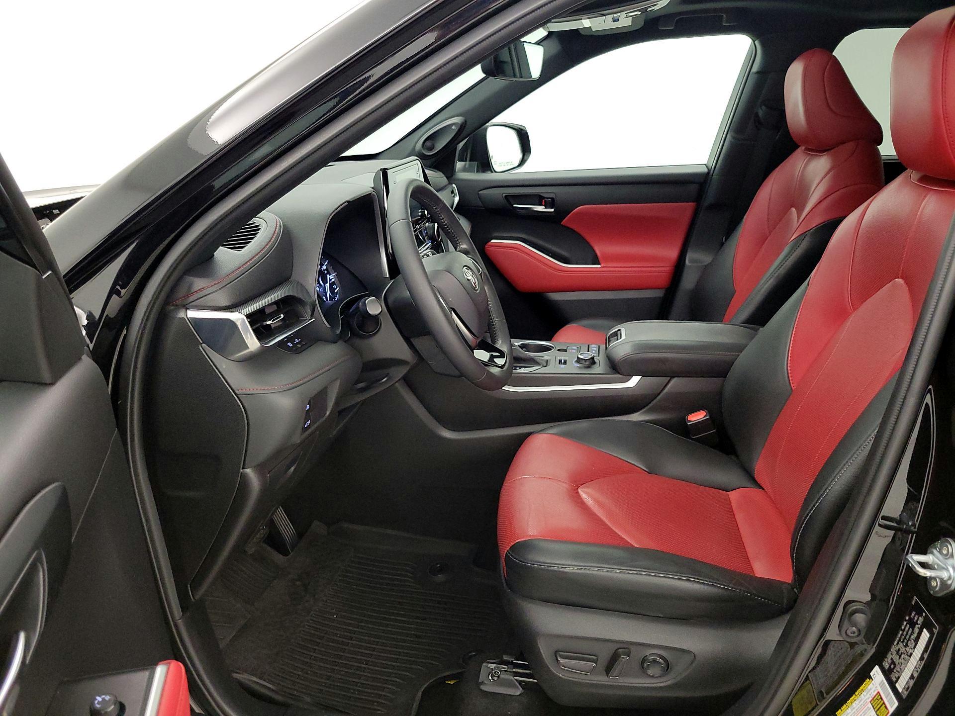 Thumbnail: 2021 Toyota Highlander - 11