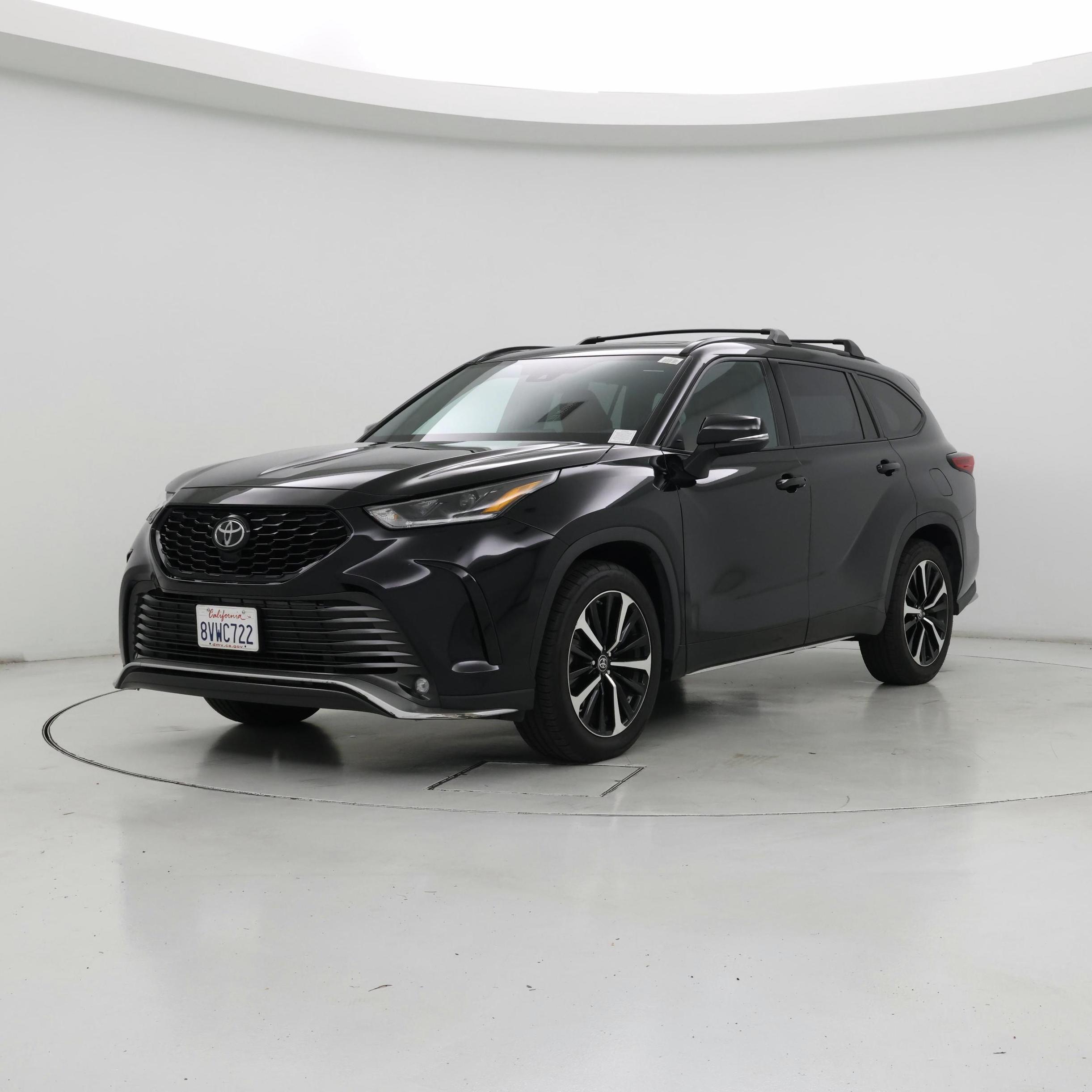 Thumbnail: 2021 Toyota Highlander - 4
