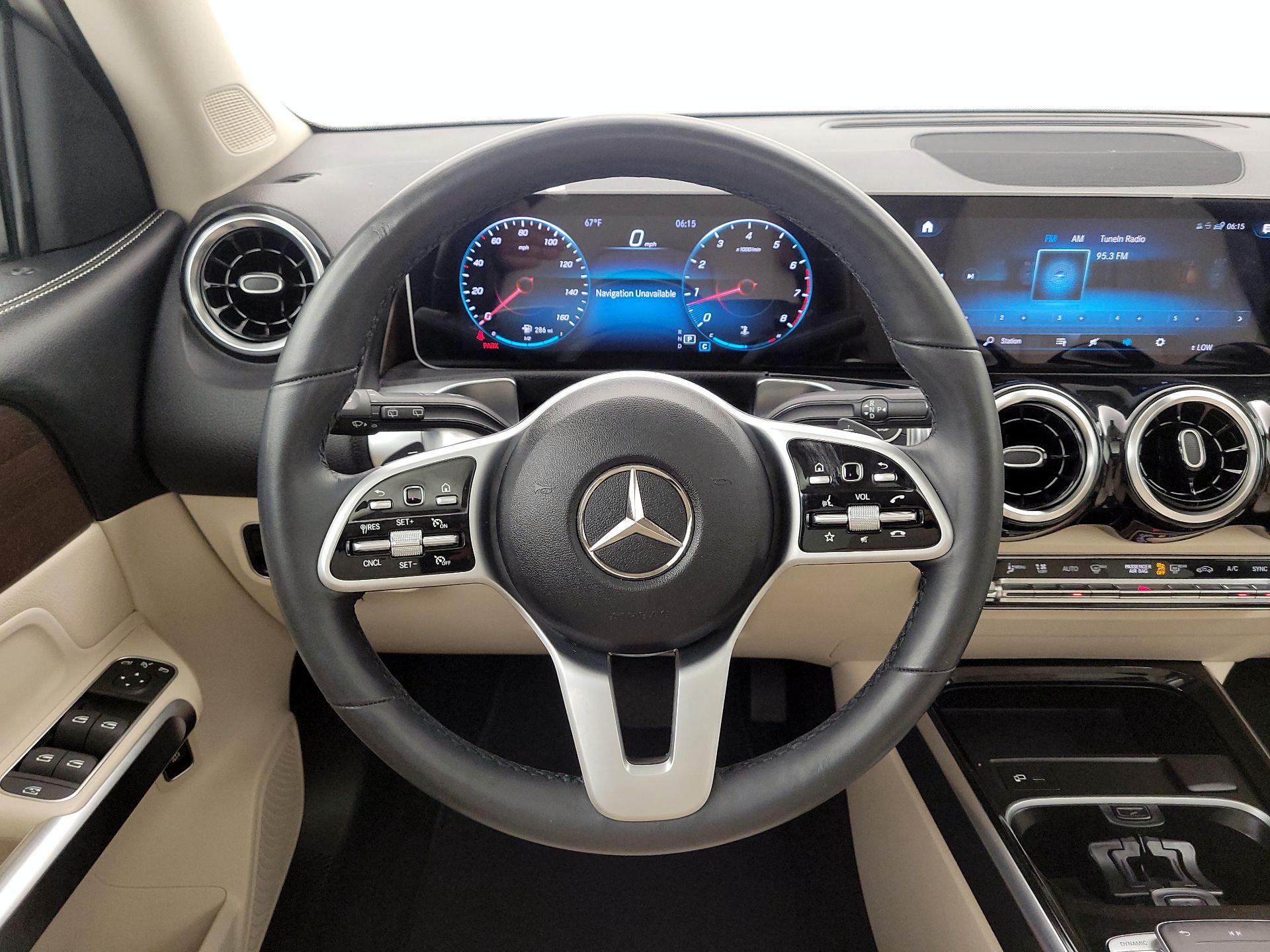 Thumbnail: 2020 Mercedes-Benz GLB - 10