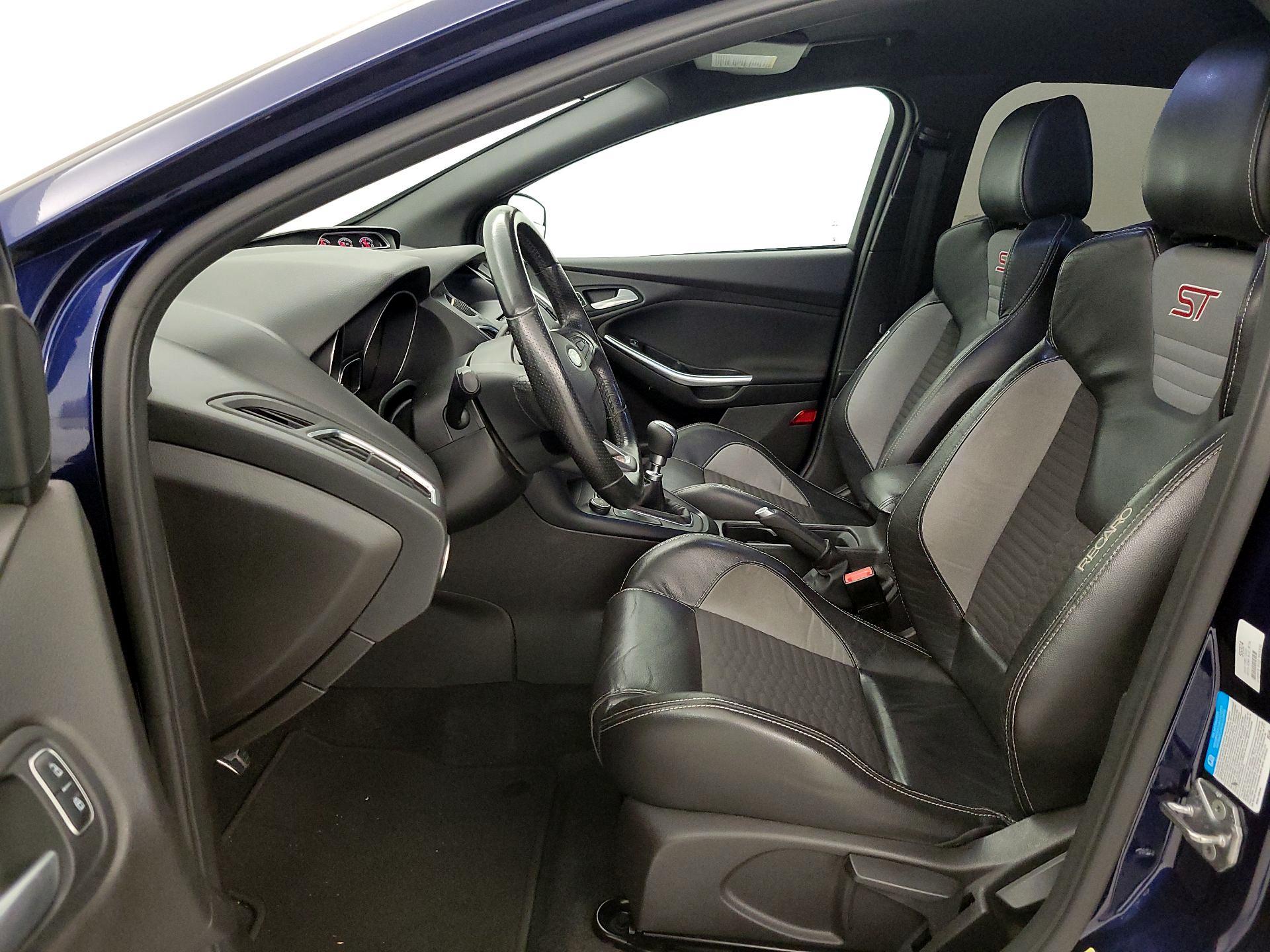 Thumbnail: 2016 Ford Focus - 11