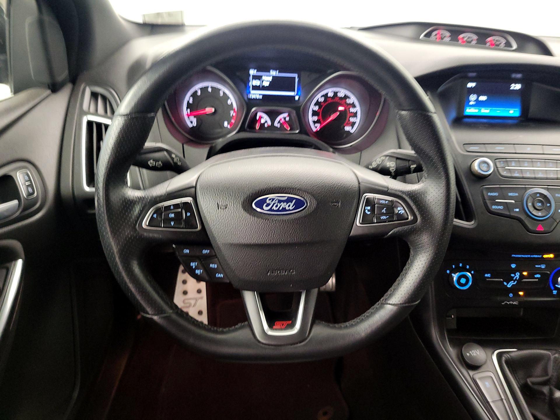 Thumbnail: 2018 Ford Focus - 10