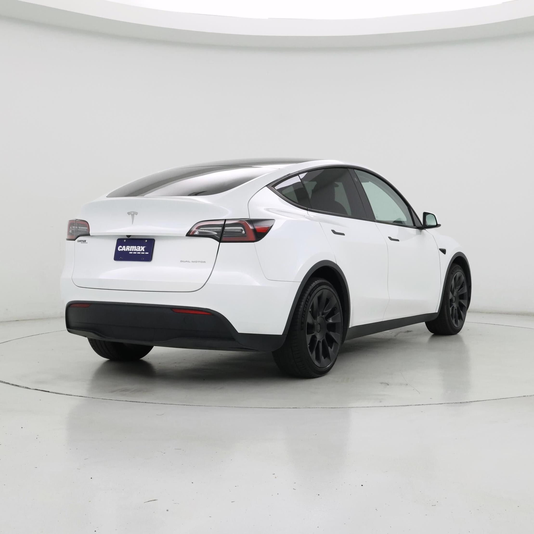 Thumbnail: 2023 Tesla Model Y - 8