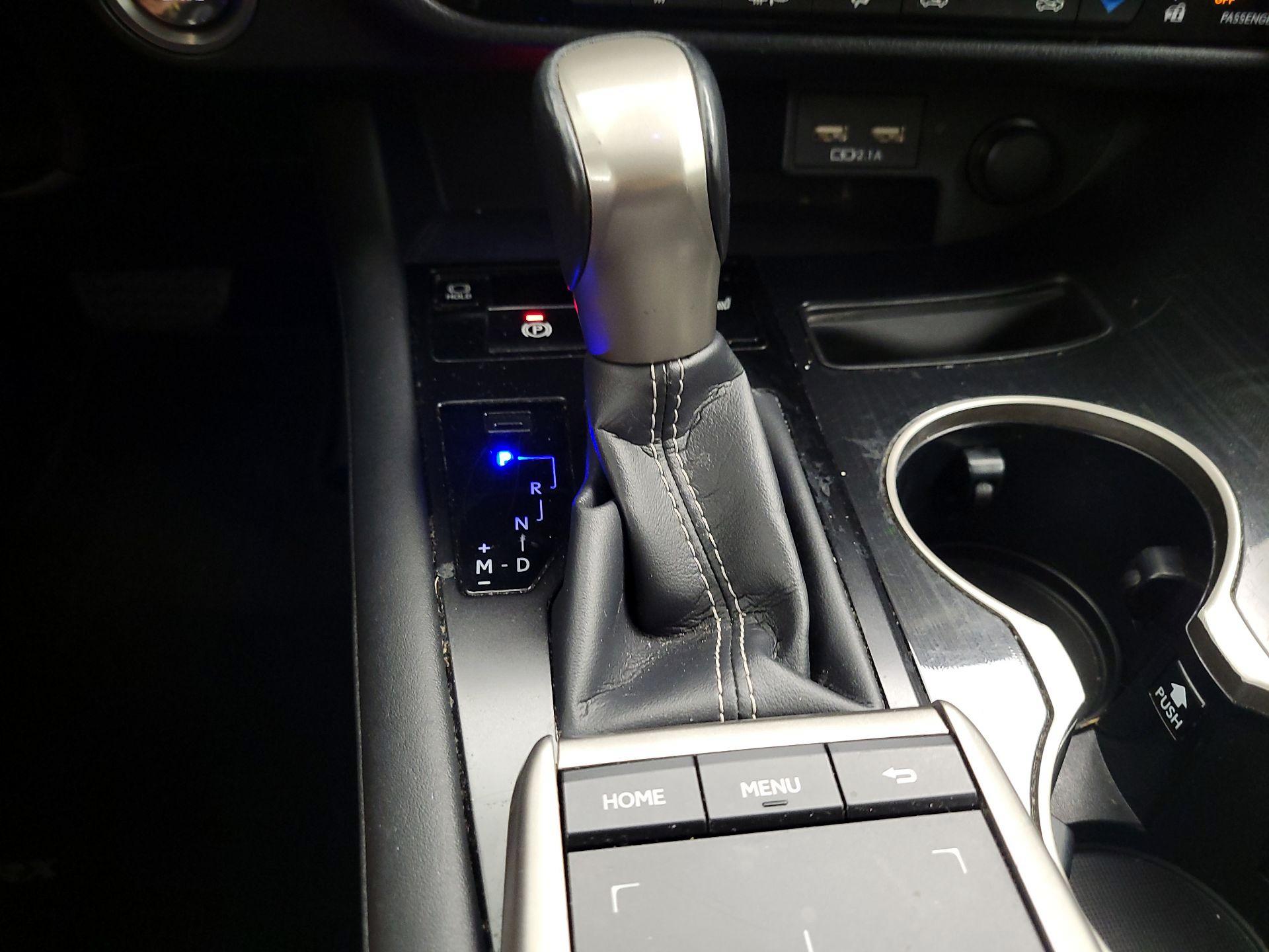 Thumbnail: 2021 Lexus RX - 17