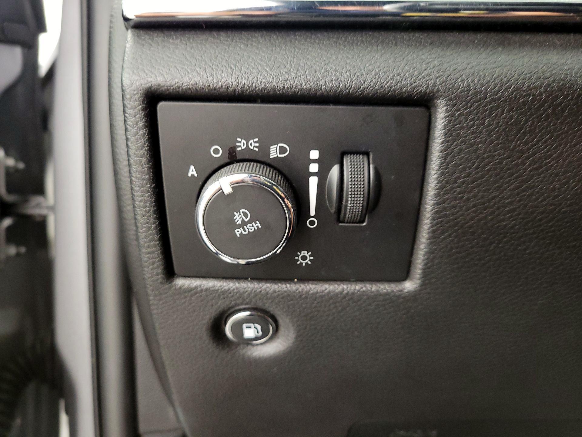 Thumbnail: 2018 Jeep Grand Cherokee - 13
