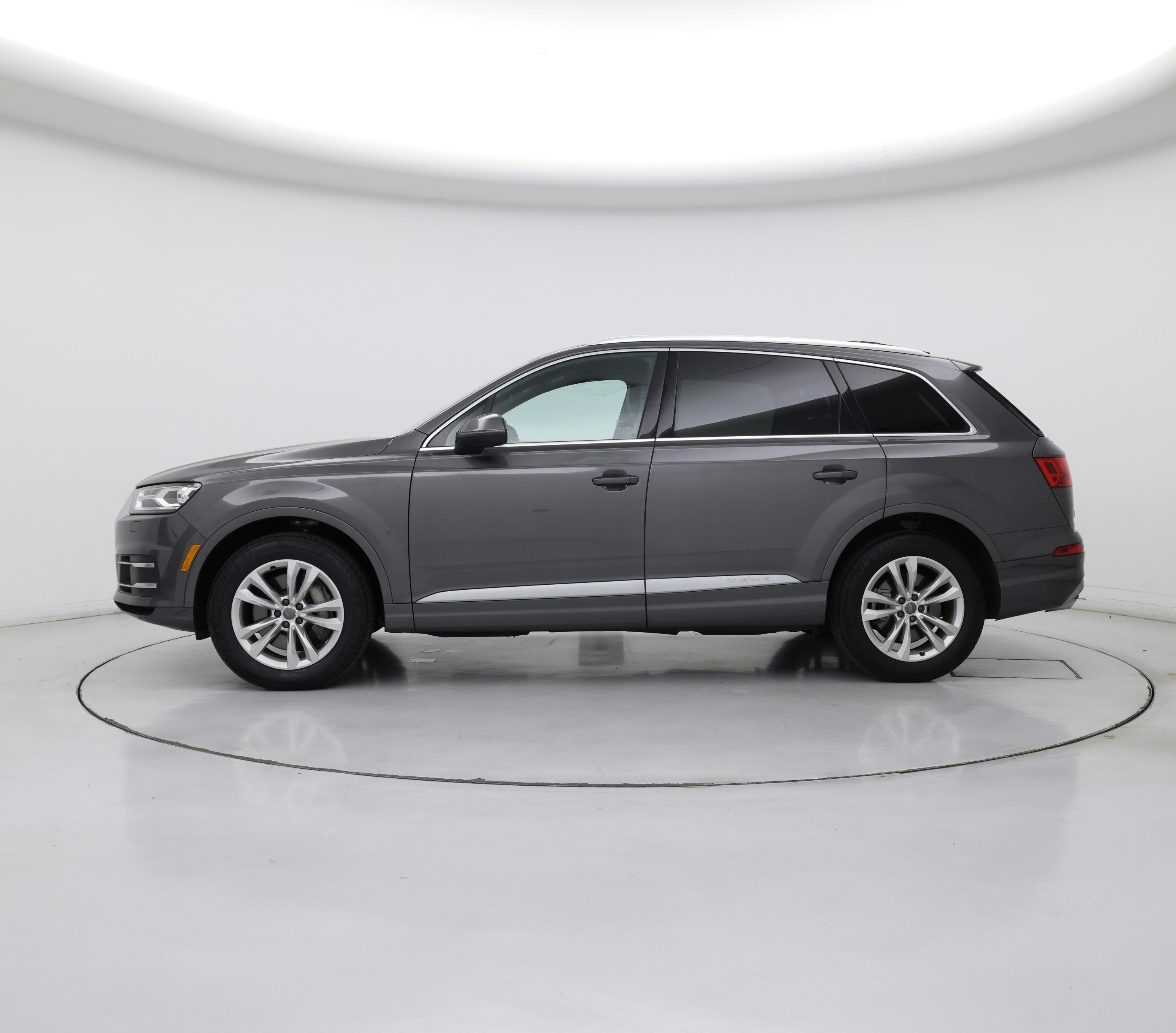 Thumbnail: 2019 Audi Q7 - 3