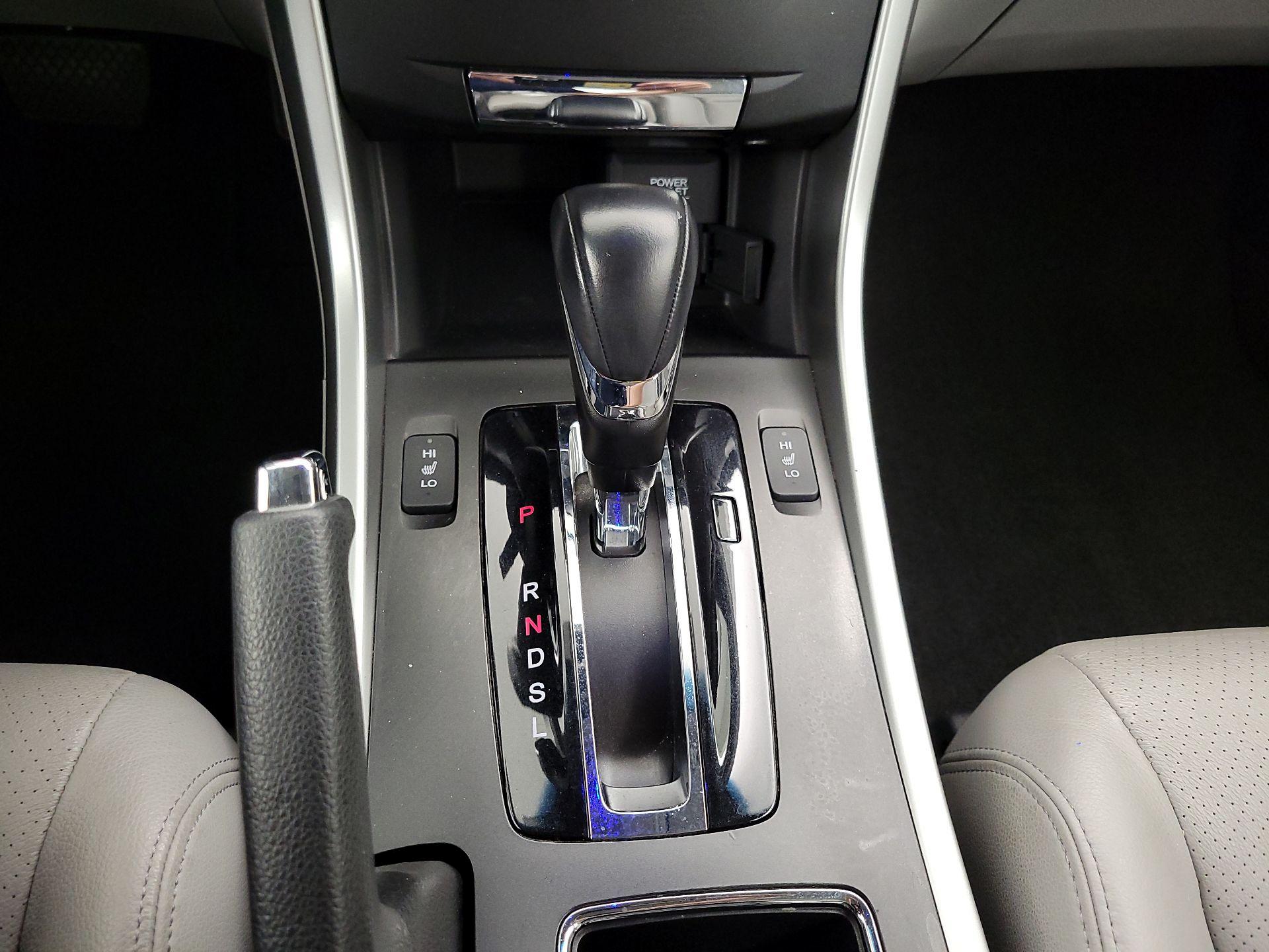 Thumbnail: 2013 Honda Accord - 17