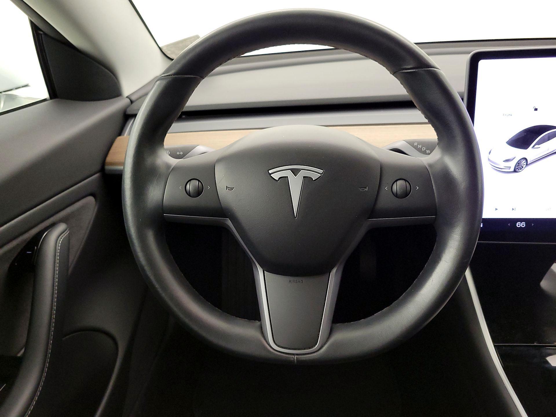 Thumbnail: 2018 Tesla Model 3 - 10