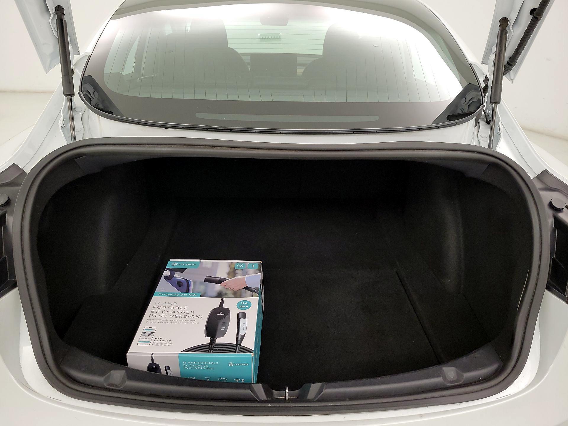 Thumbnail: 2018 Tesla Model 3 - 19