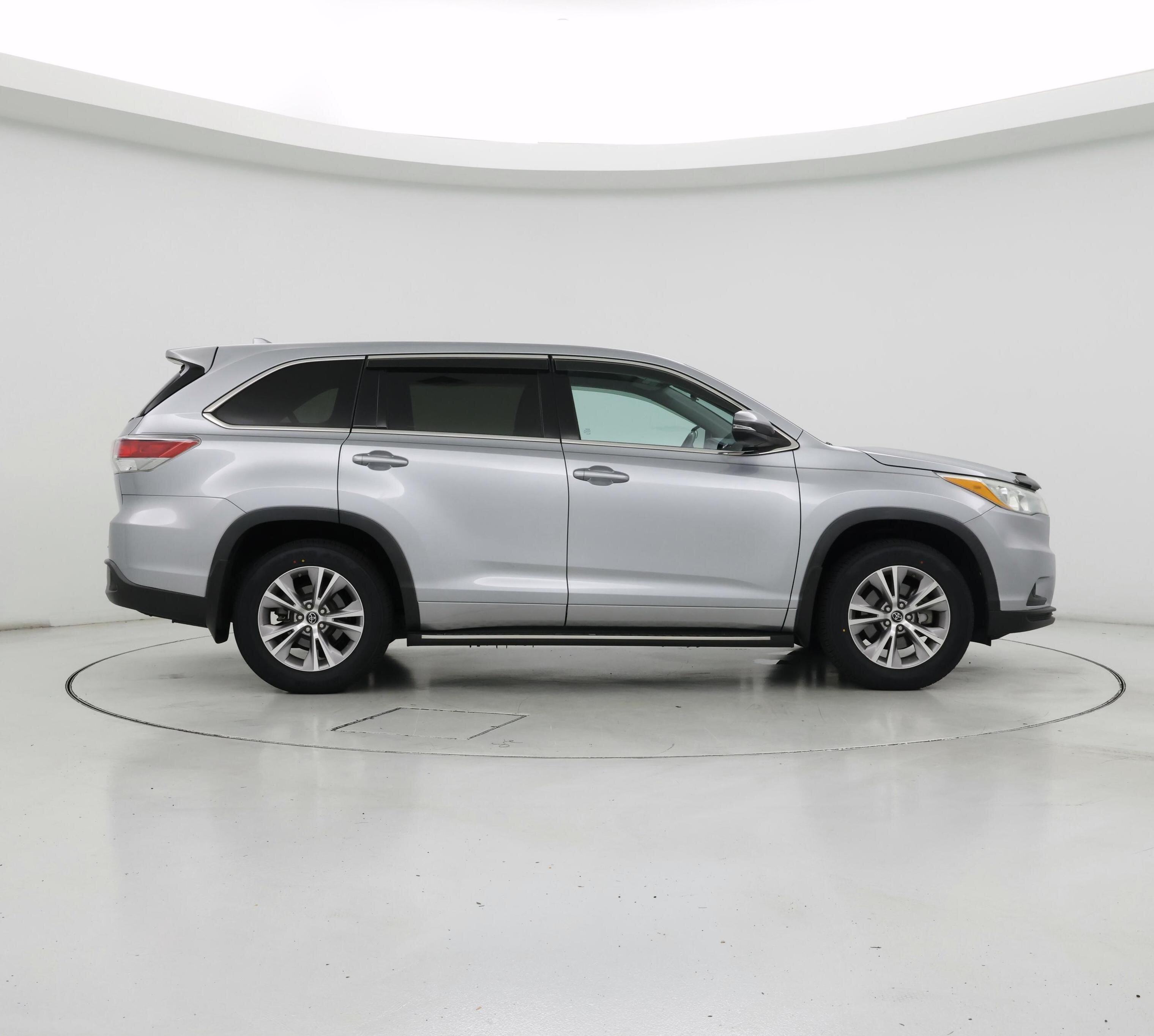 Thumbnail: 2016 Toyota Highlander - 7