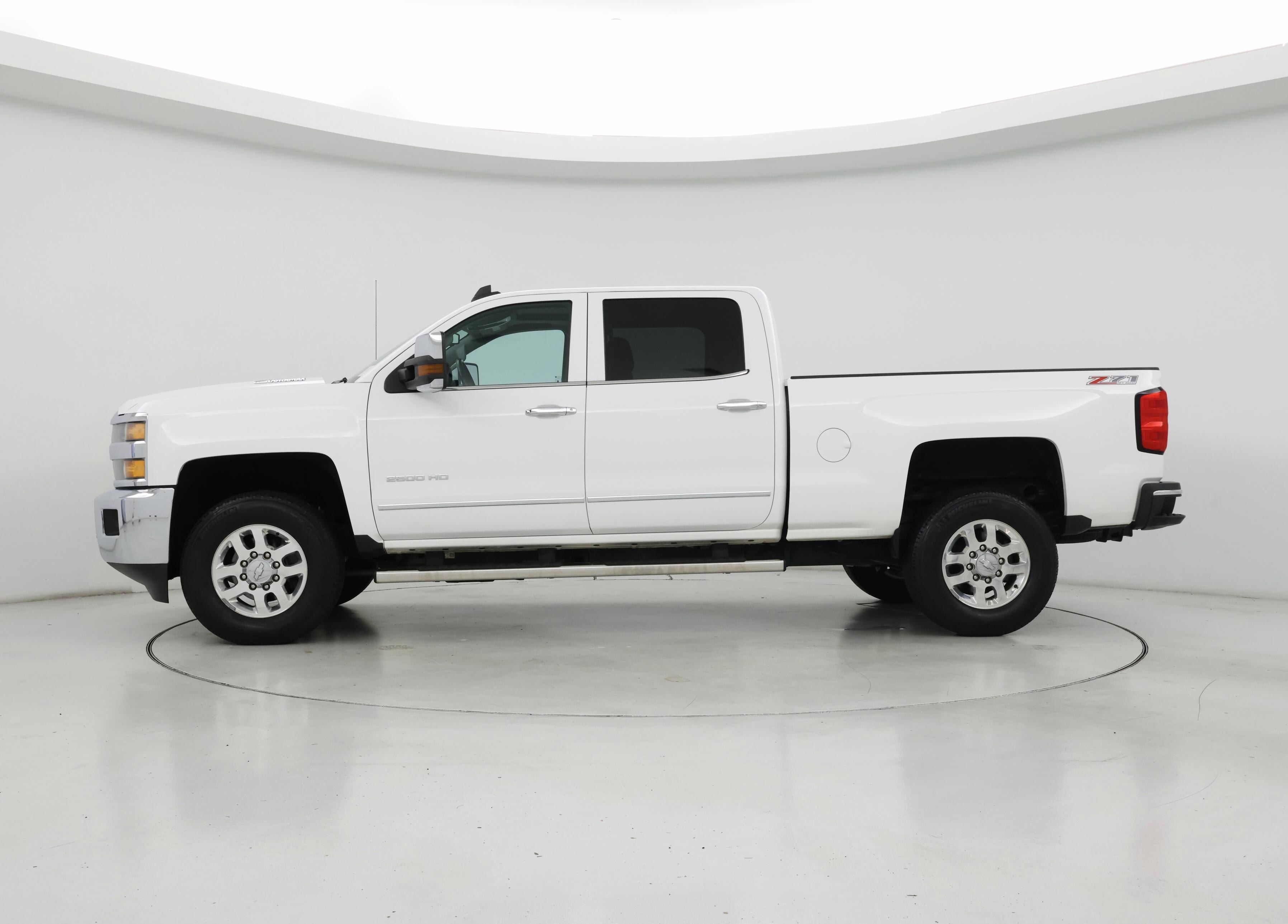 Thumbnail: 2015 Chevrolet Silverado 2500 - 3