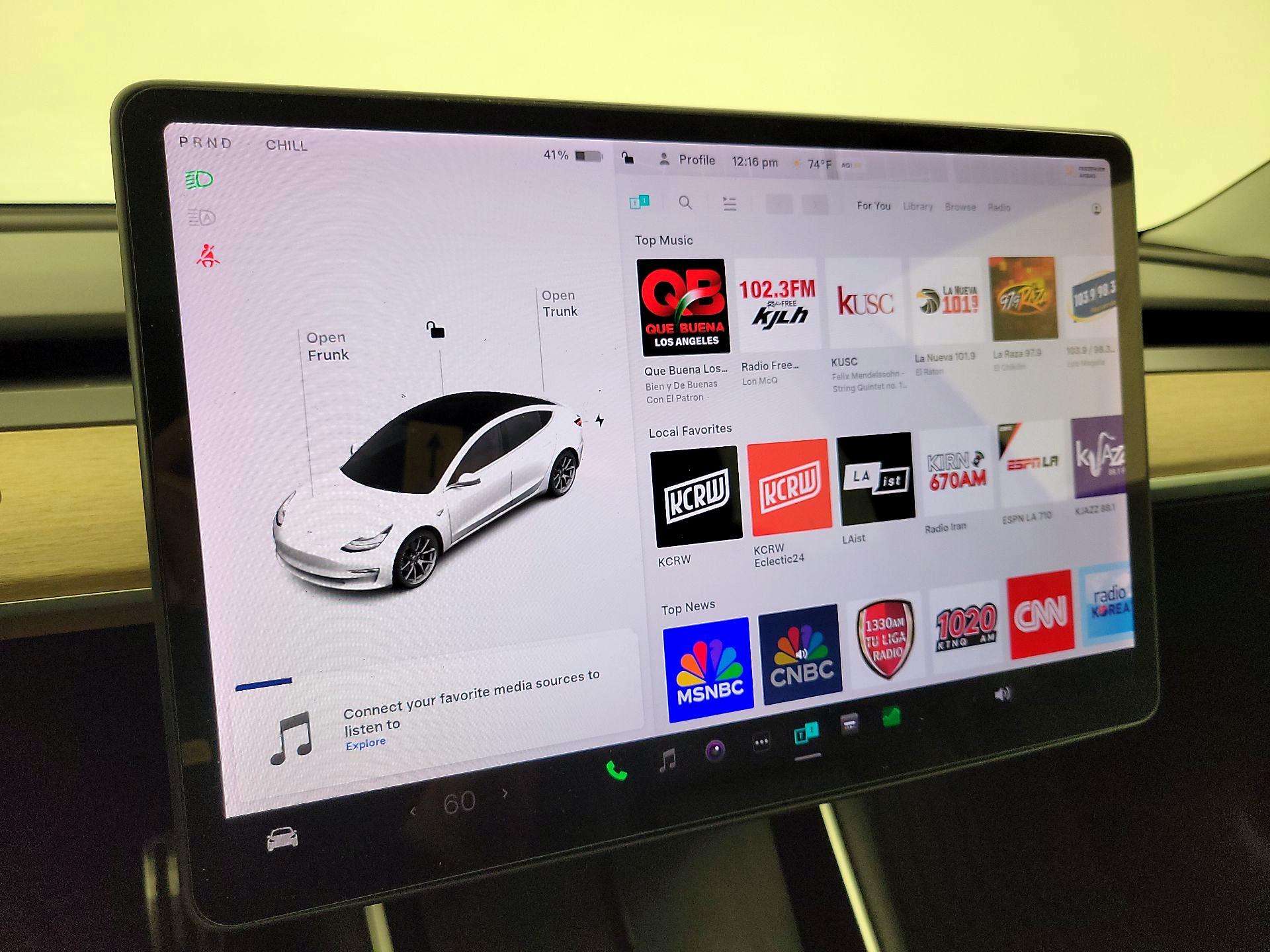 Thumbnail: 2018 Tesla Model 3 - 15