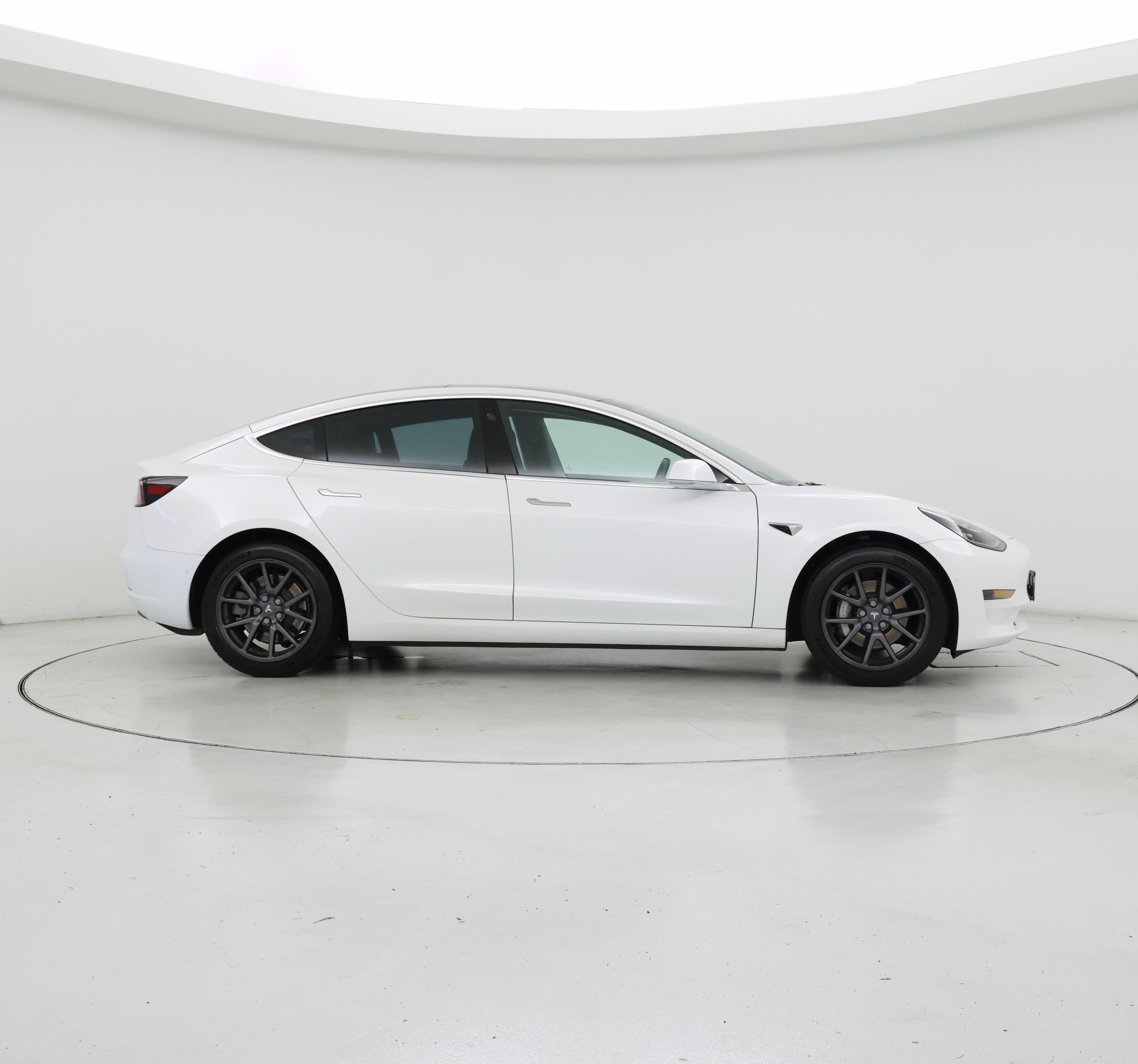 Thumbnail: 2018 Tesla Model 3 - 7