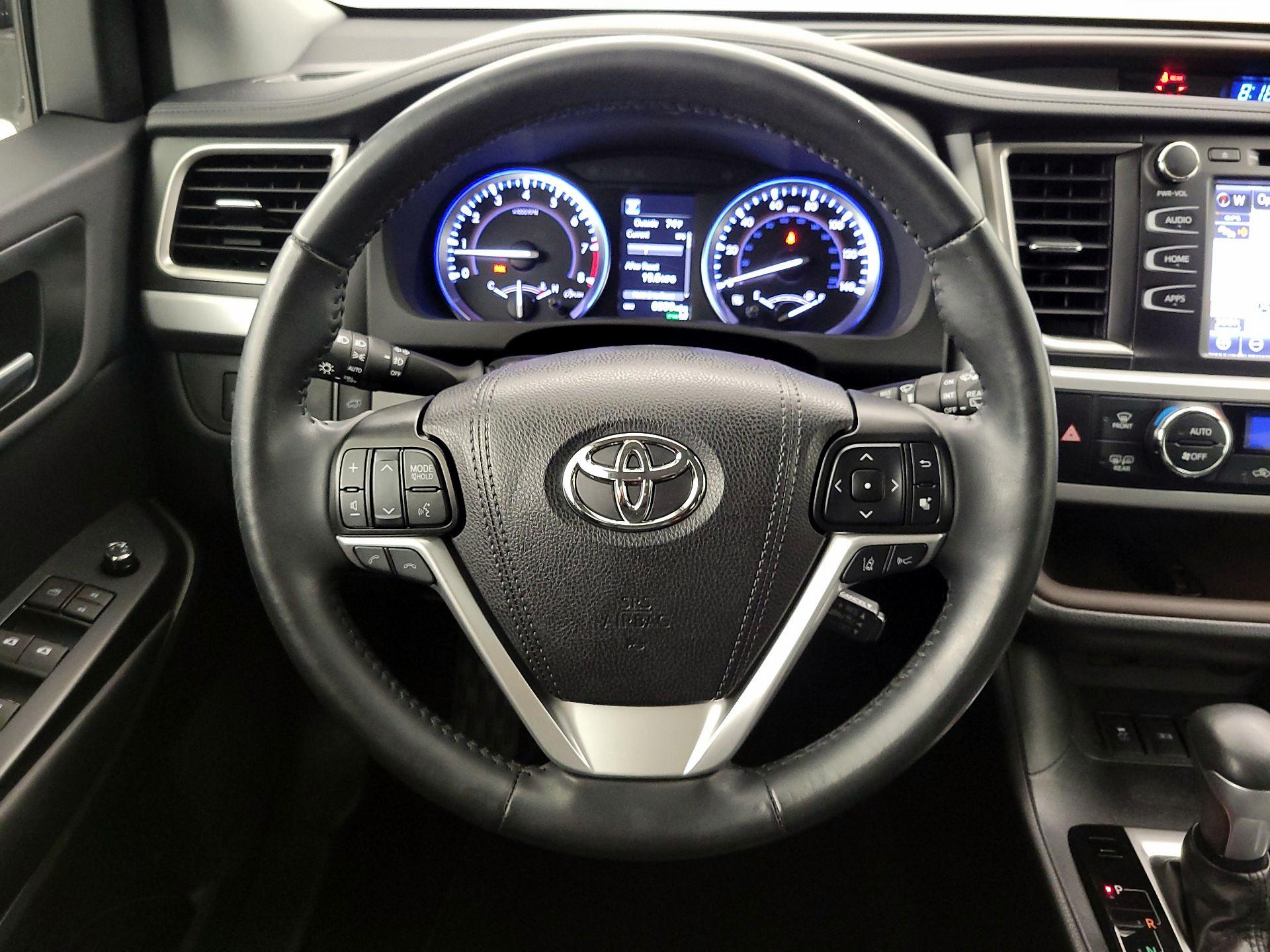 Thumbnail: 2019 Toyota Highlander - 10