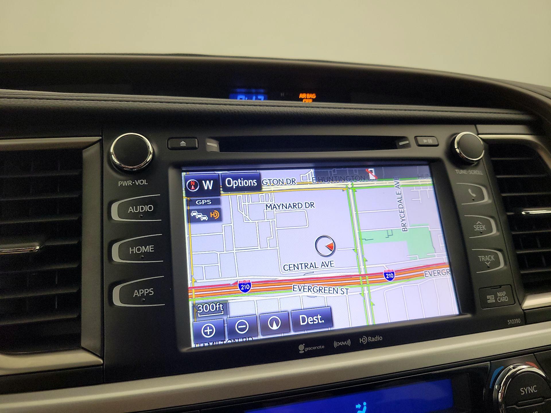 Thumbnail: 2019 Toyota Highlander - 14
