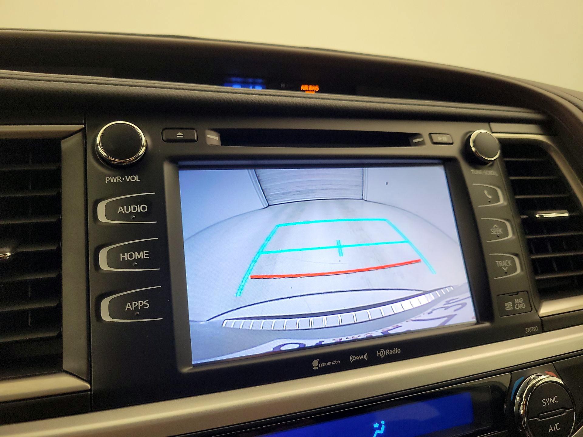 Thumbnail: 2019 Toyota Highlander - 15