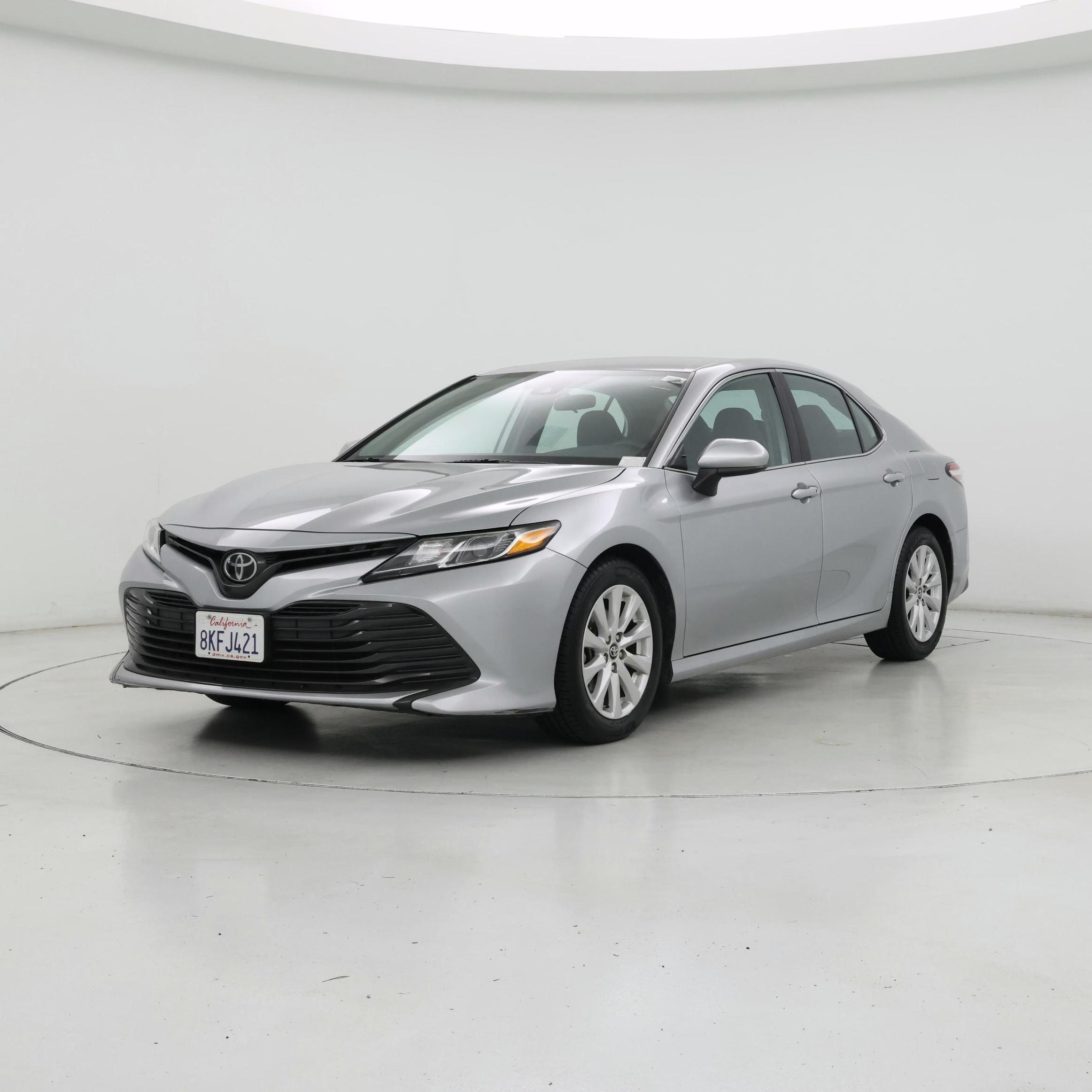 Thumbnail: 2019 Toyota Camry - 4