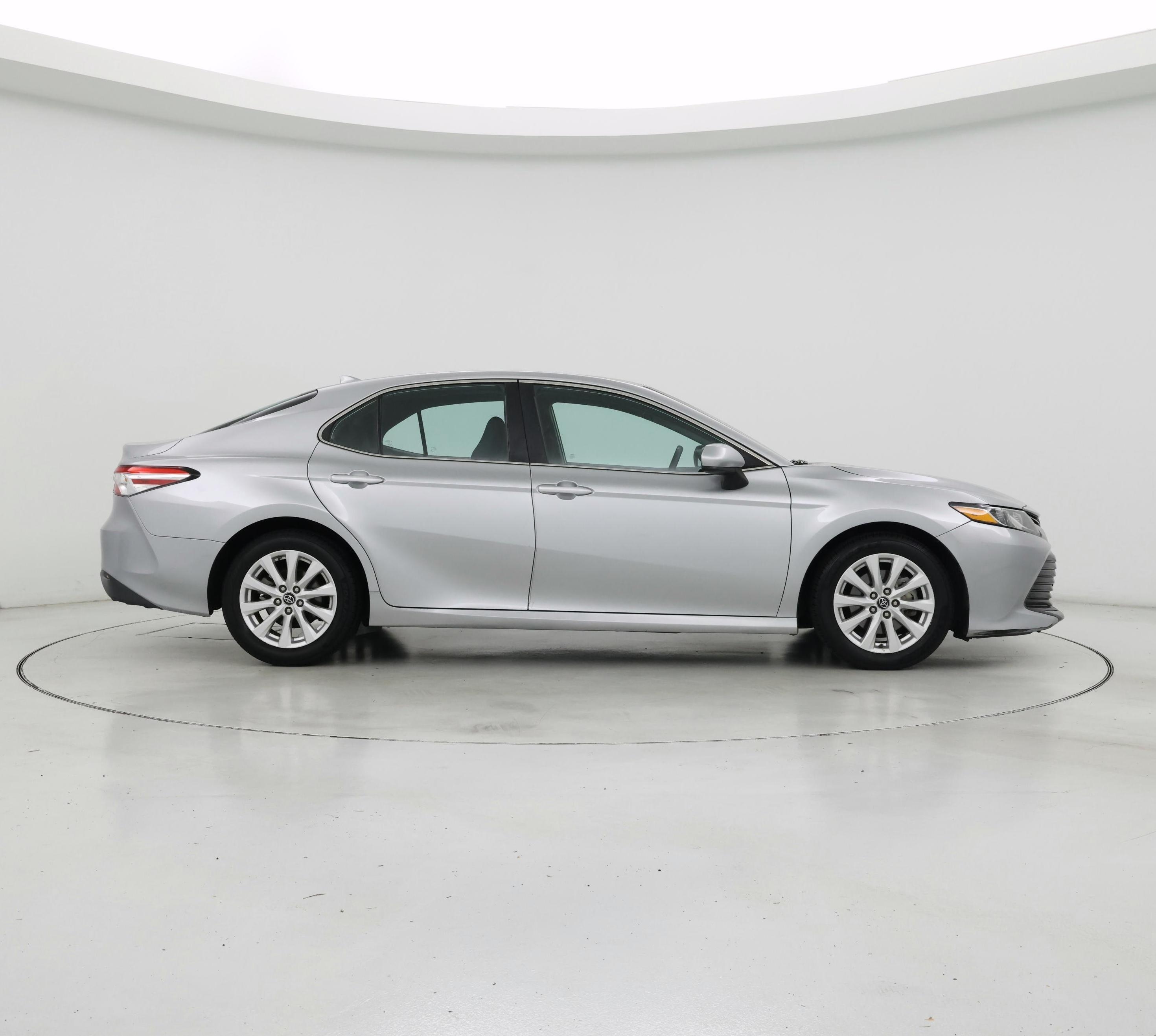 Thumbnail: 2019 Toyota Camry - 7