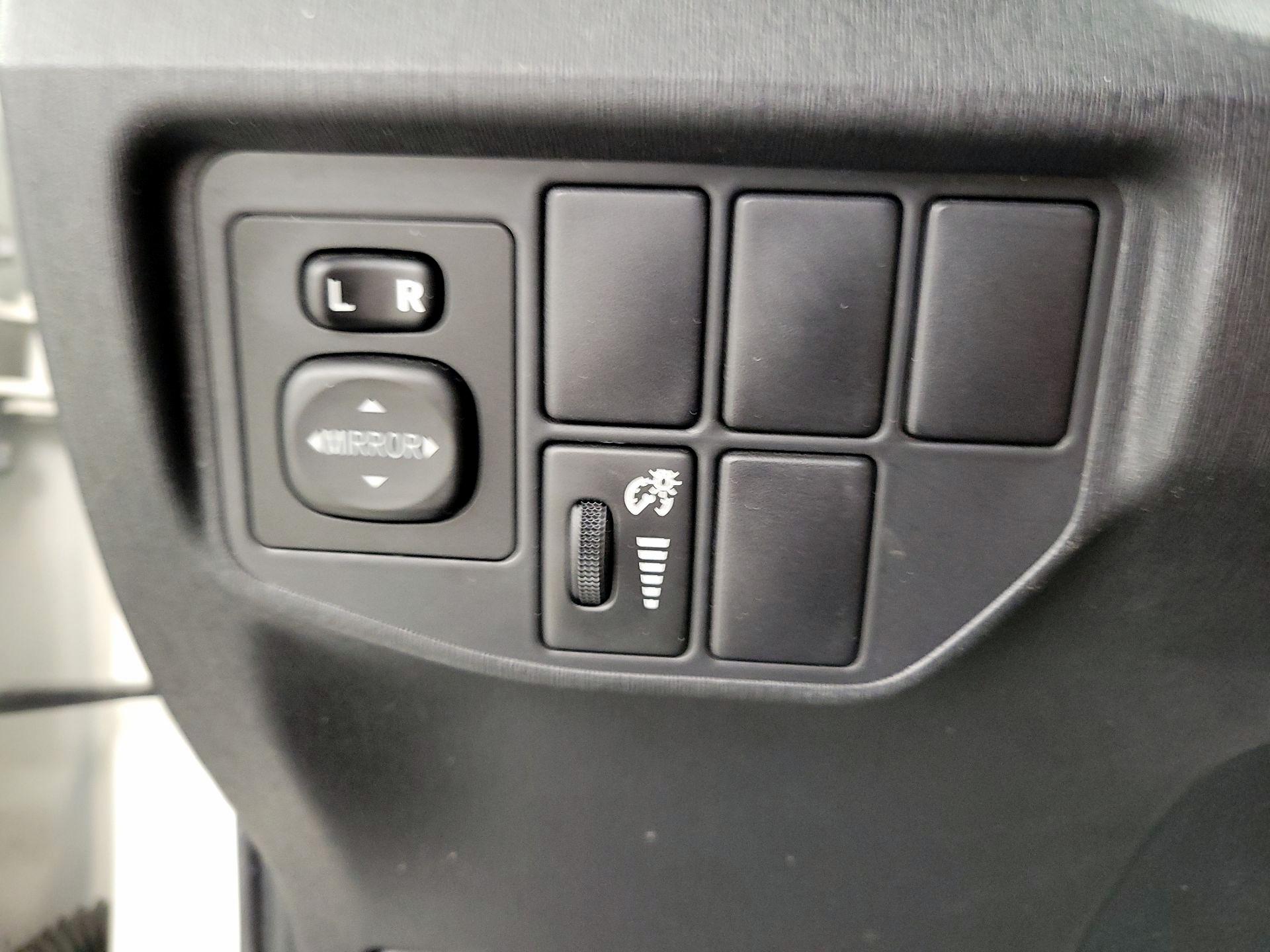 Thumbnail: 2015 Toyota Prius - 13
