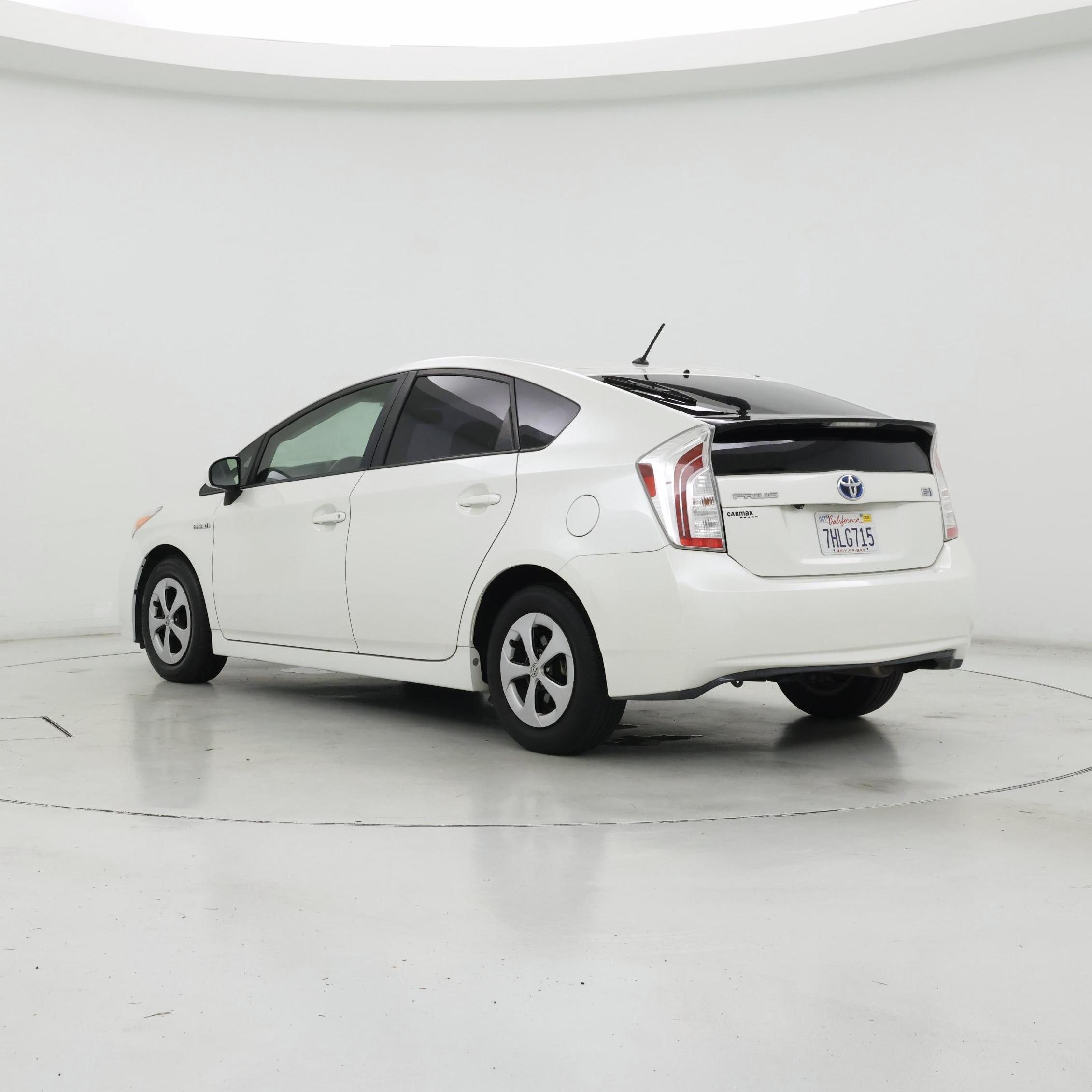 Thumbnail: 2015 Toyota Prius - 2