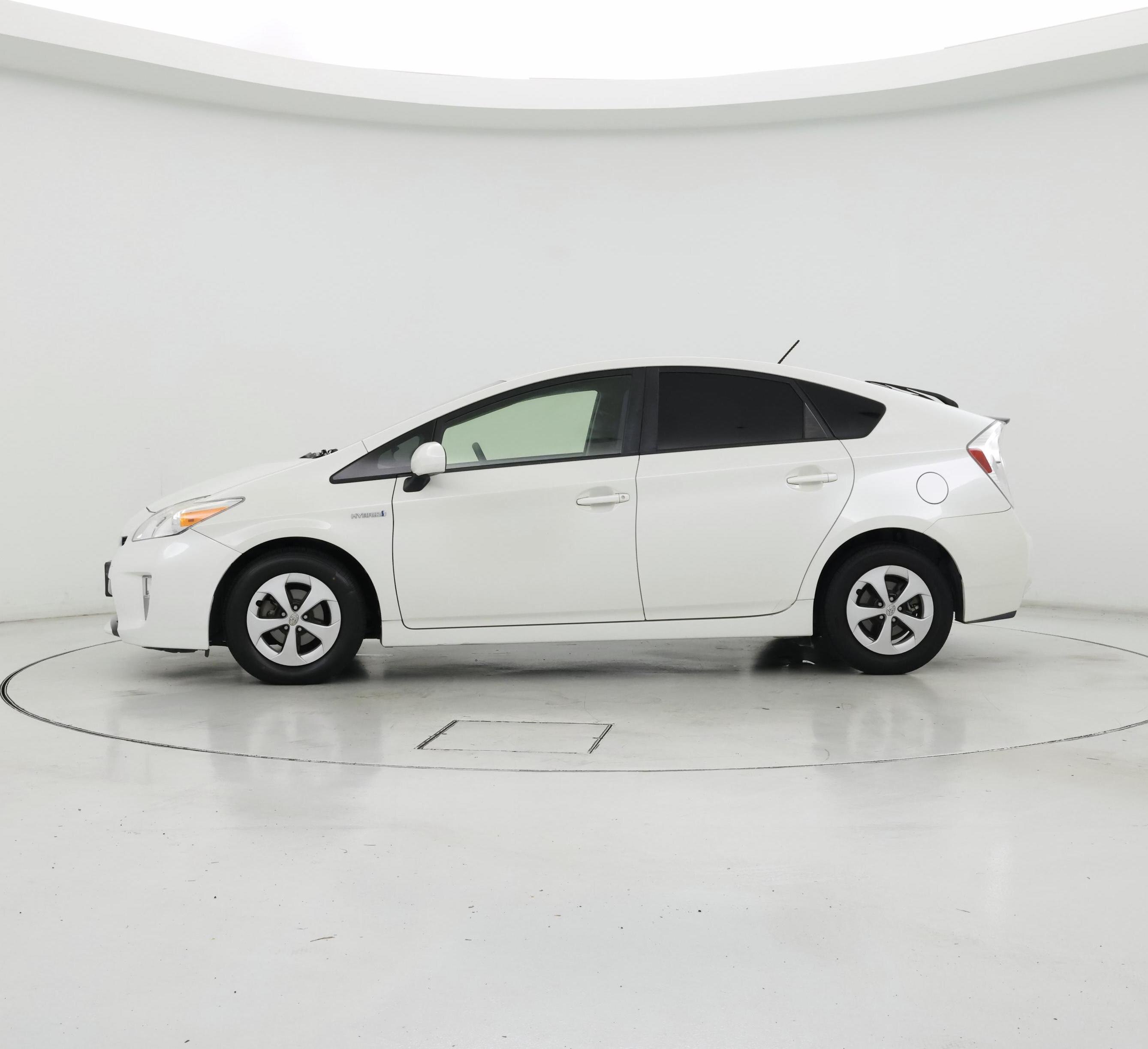Thumbnail: 2015 Toyota Prius - 3