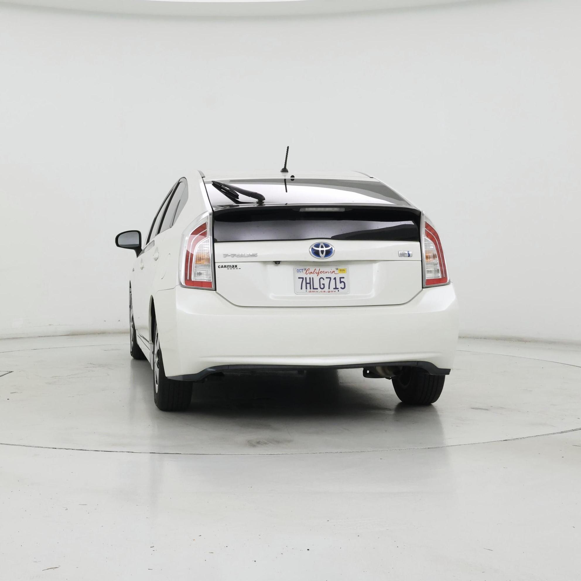 Thumbnail: 2015 Toyota Prius - 6