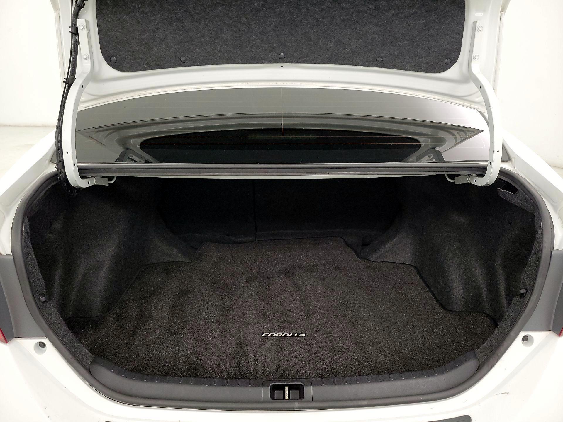 Thumbnail: 2015 Toyota Corolla - 20