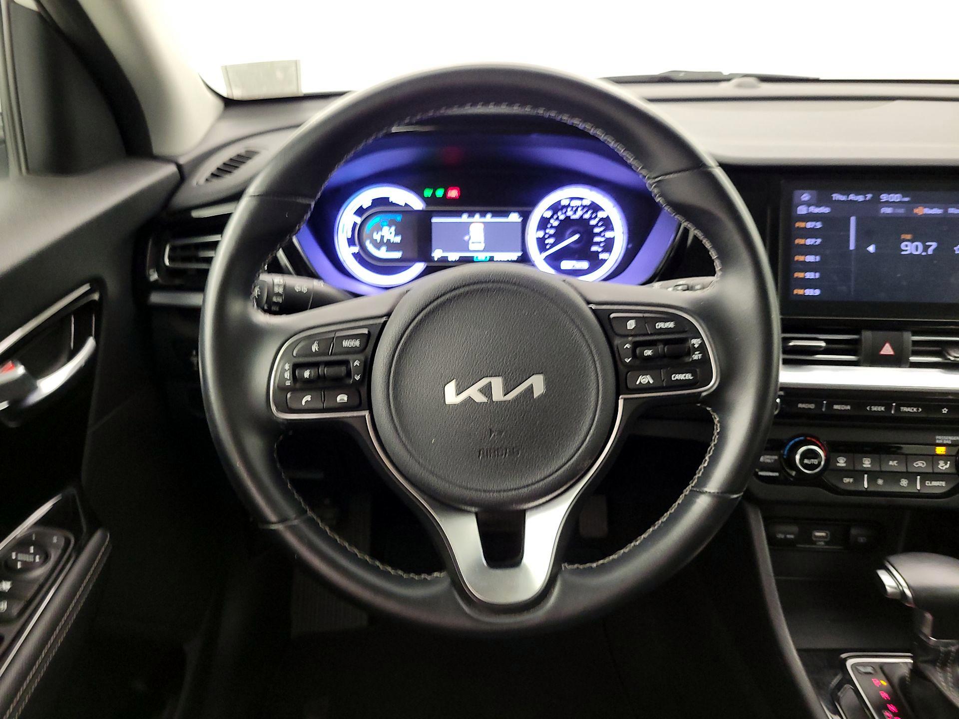 Thumbnail: 2022 Kia Niro - 10