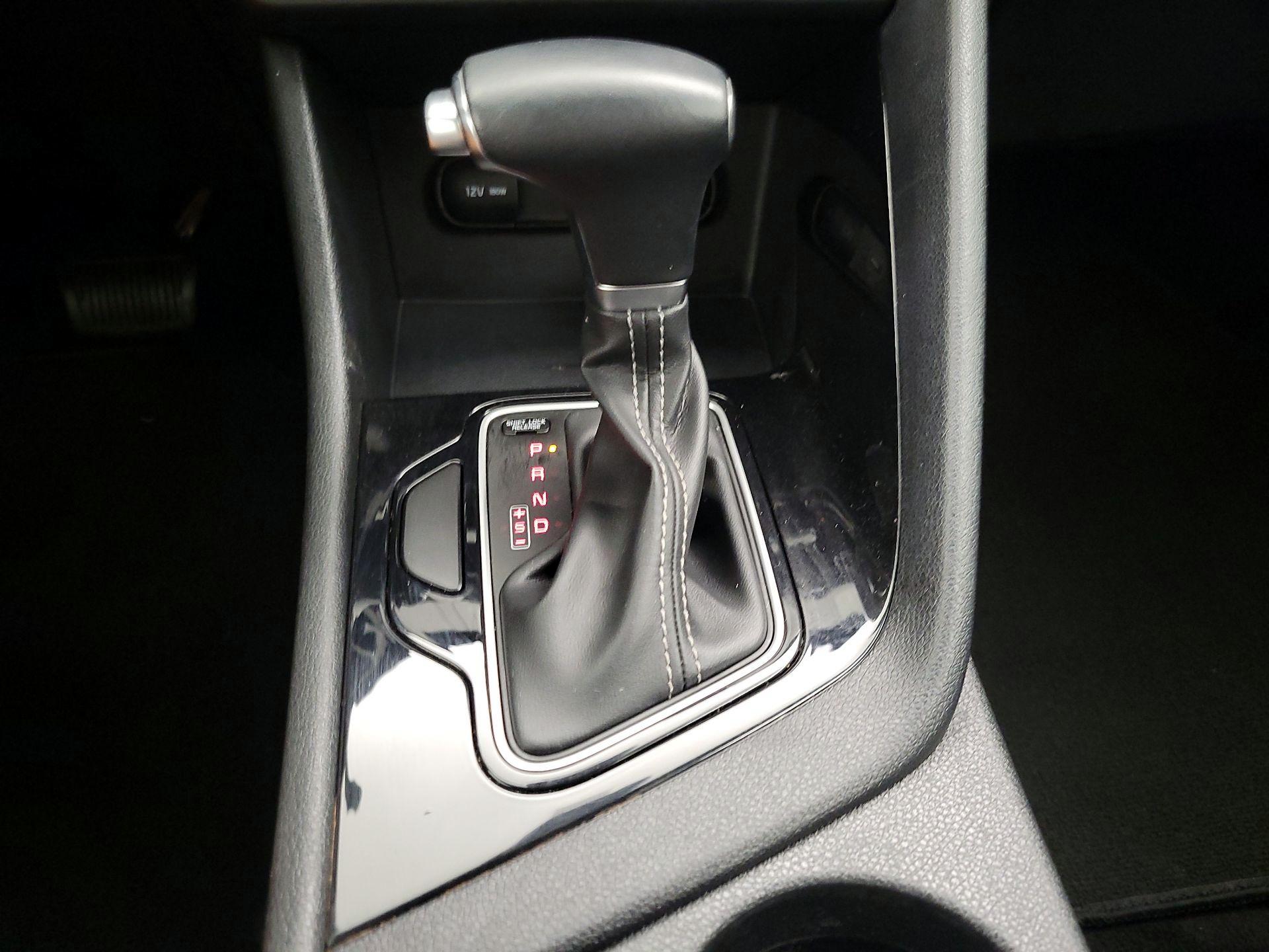 Thumbnail: 2022 Kia Niro - 17