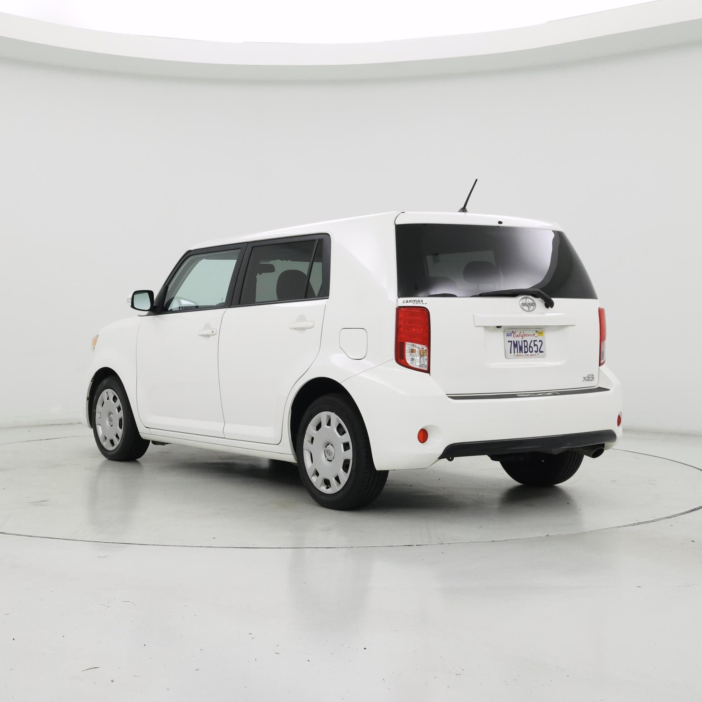 Thumbnail: 2015 Scion xB - 2