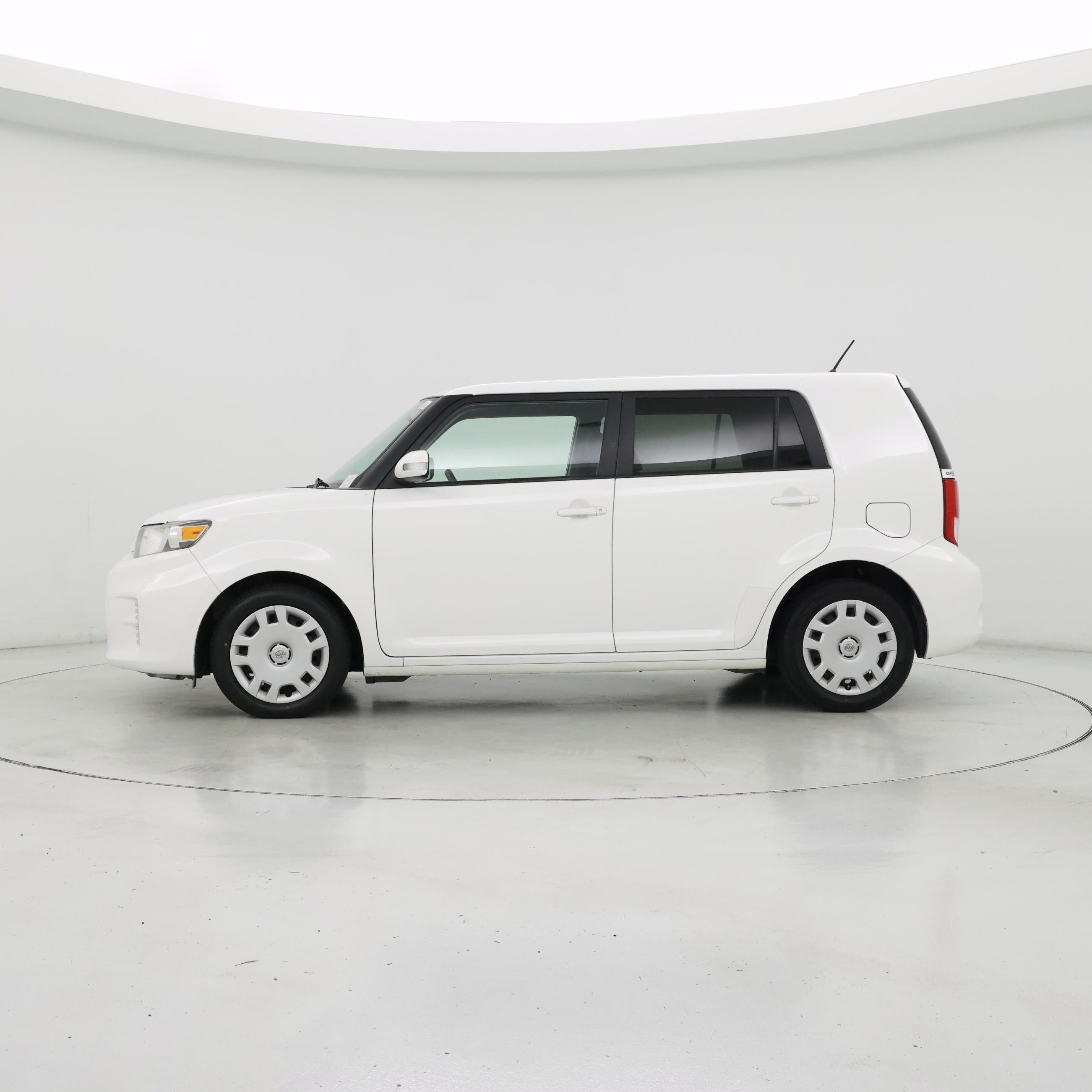 Thumbnail: 2015 Scion xB - 3