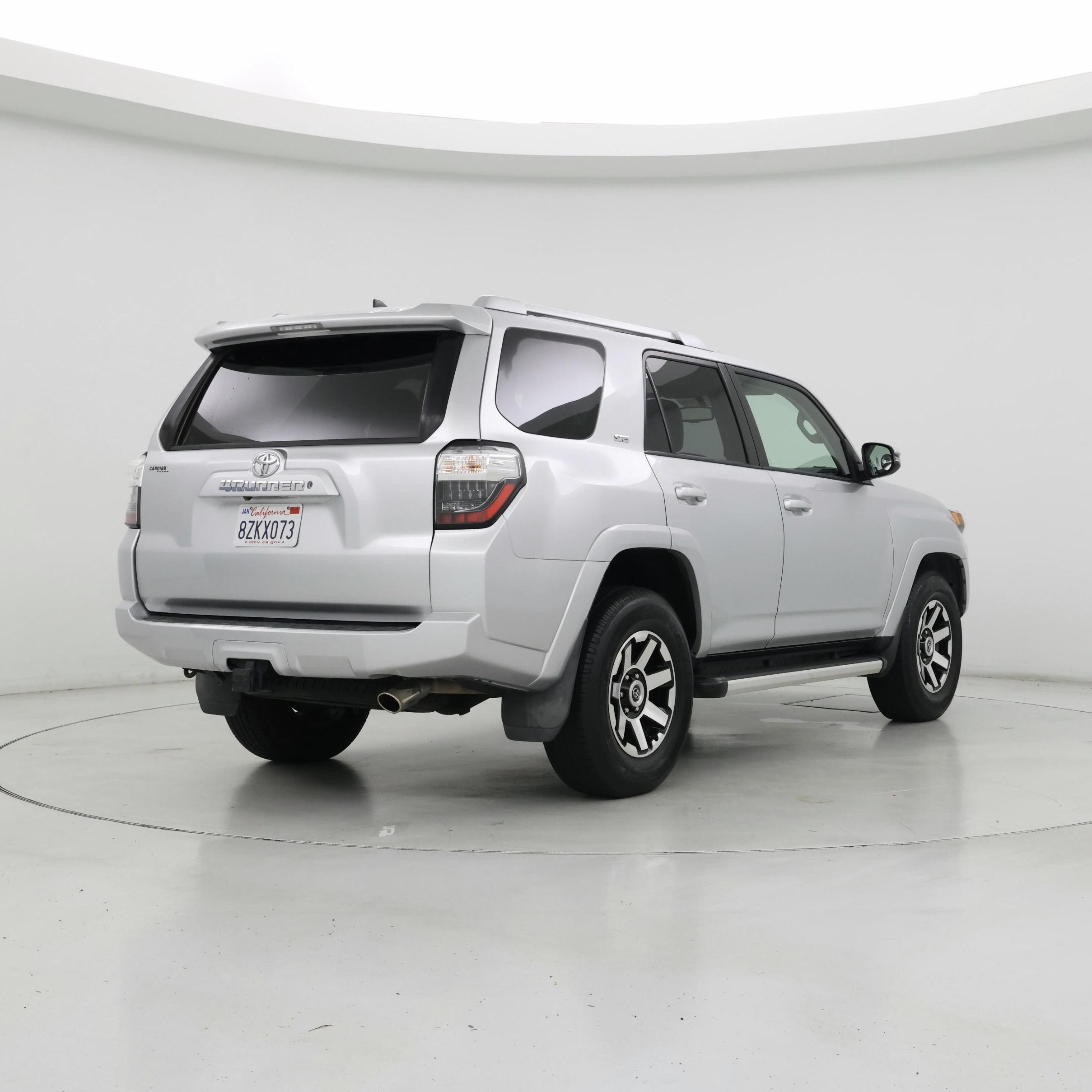 Thumbnail: 2017 Toyota 4Runner - 8