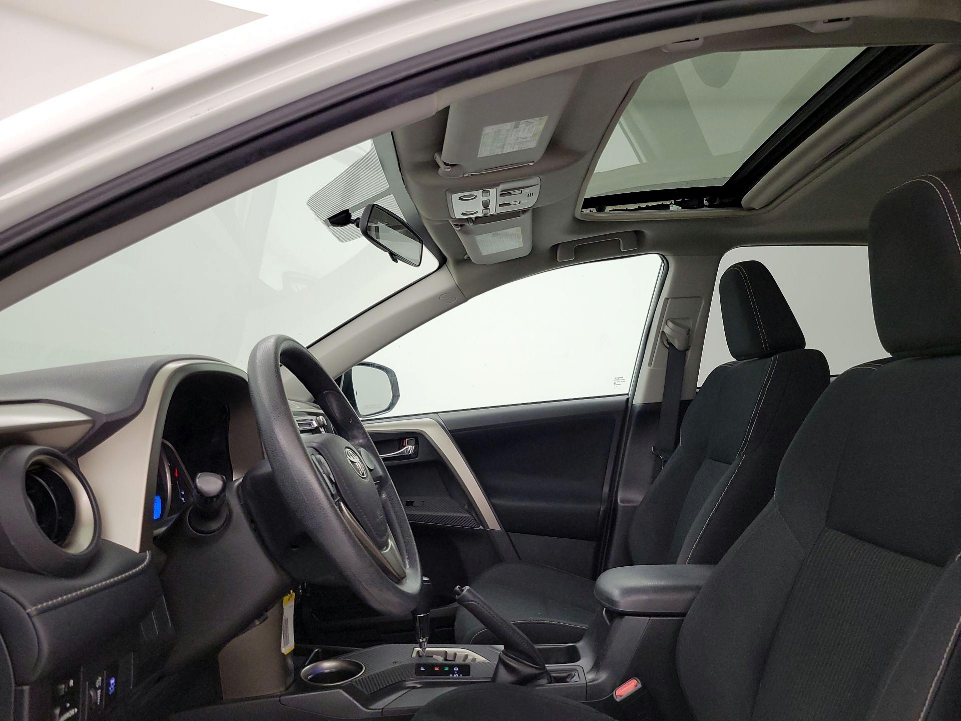 Thumbnail: 2014 Toyota RAV4 - 19