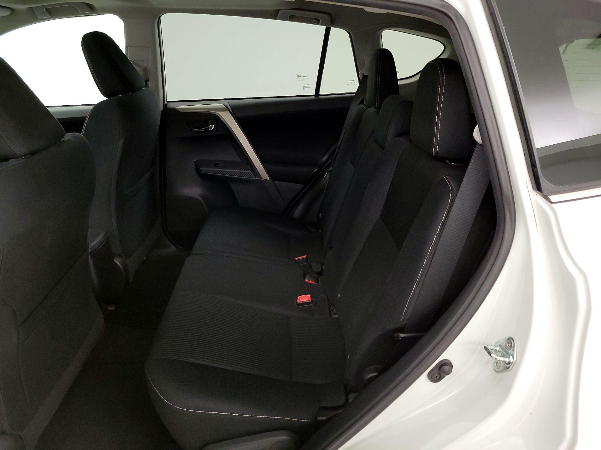 Thumbnail: 2014 Toyota RAV4 - 20