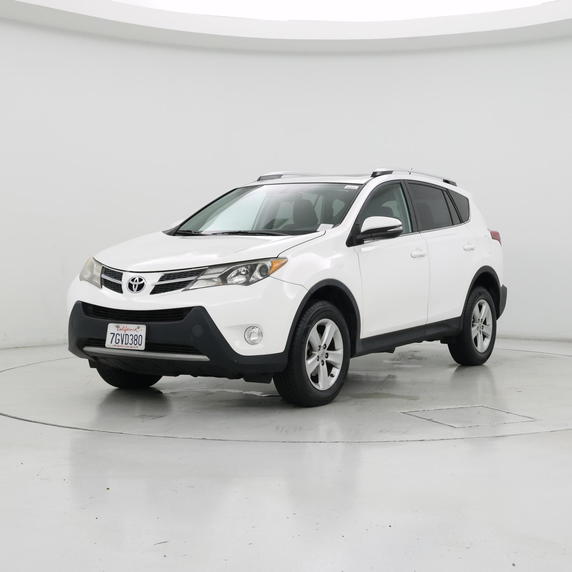 Thumbnail: 2014 Toyota RAV4 - 4