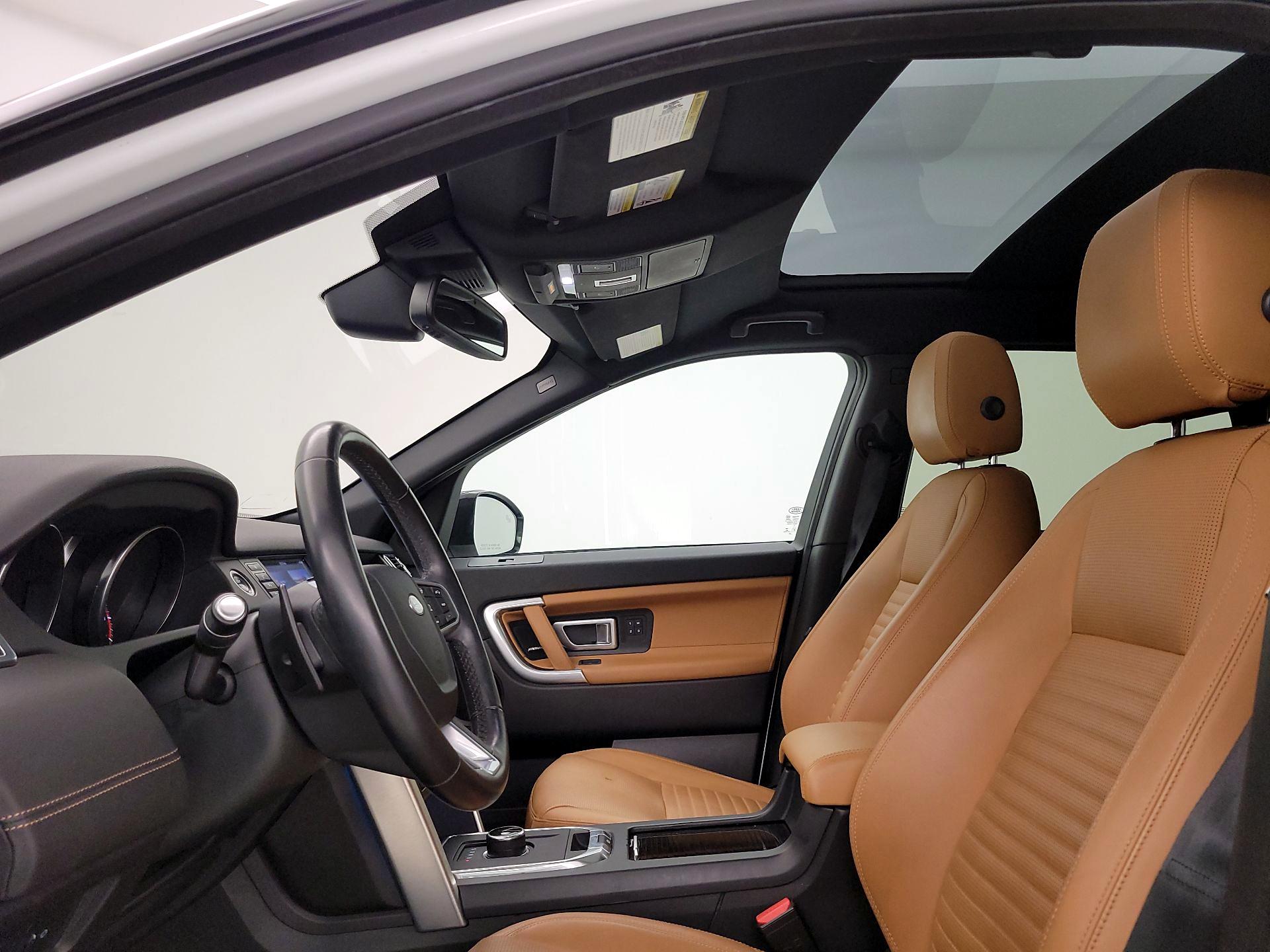 Thumbnail: 2019 Land Rover Discovery Sport - 20