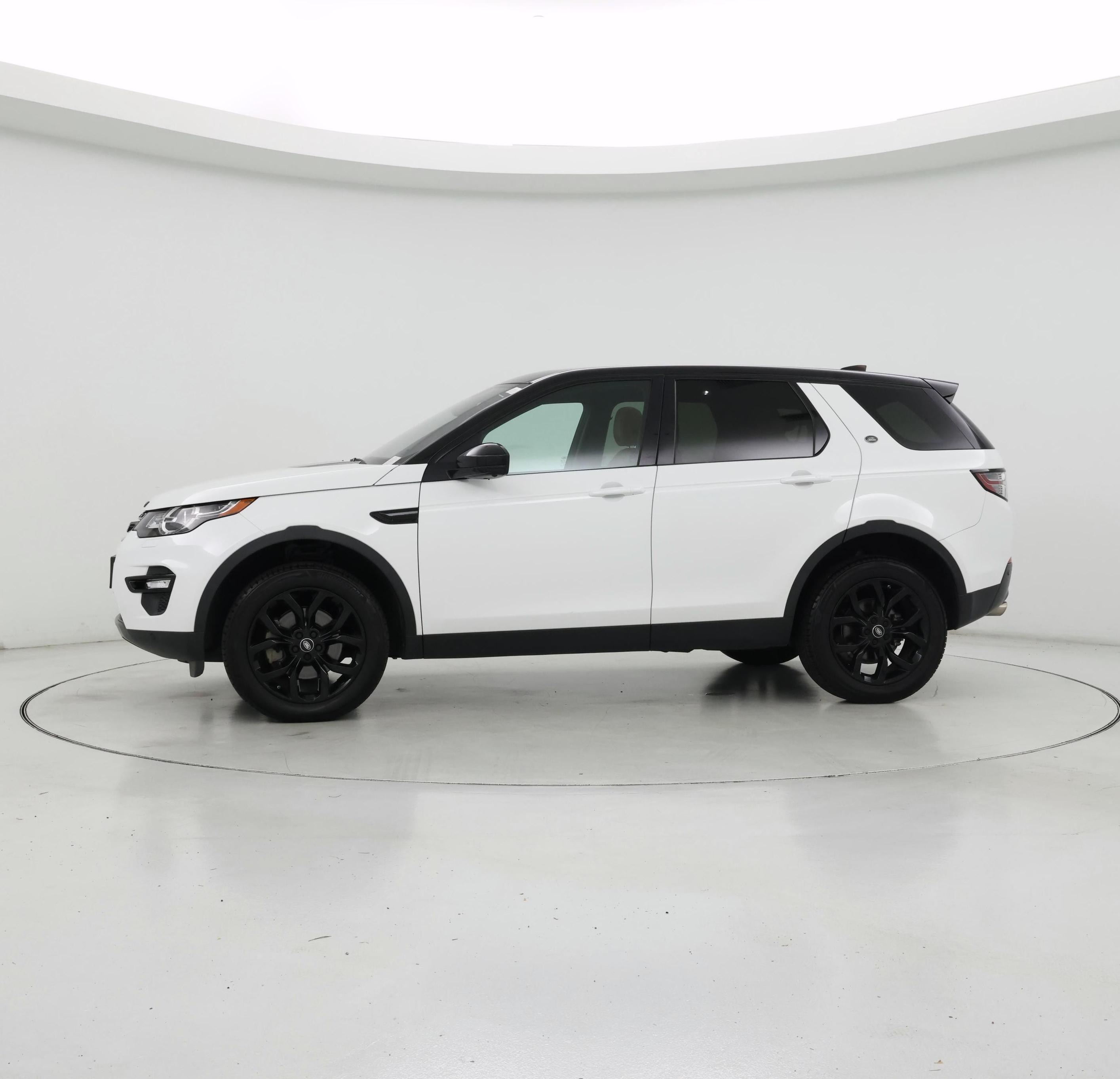 Thumbnail: 2019 Land Rover Discovery Sport - 3