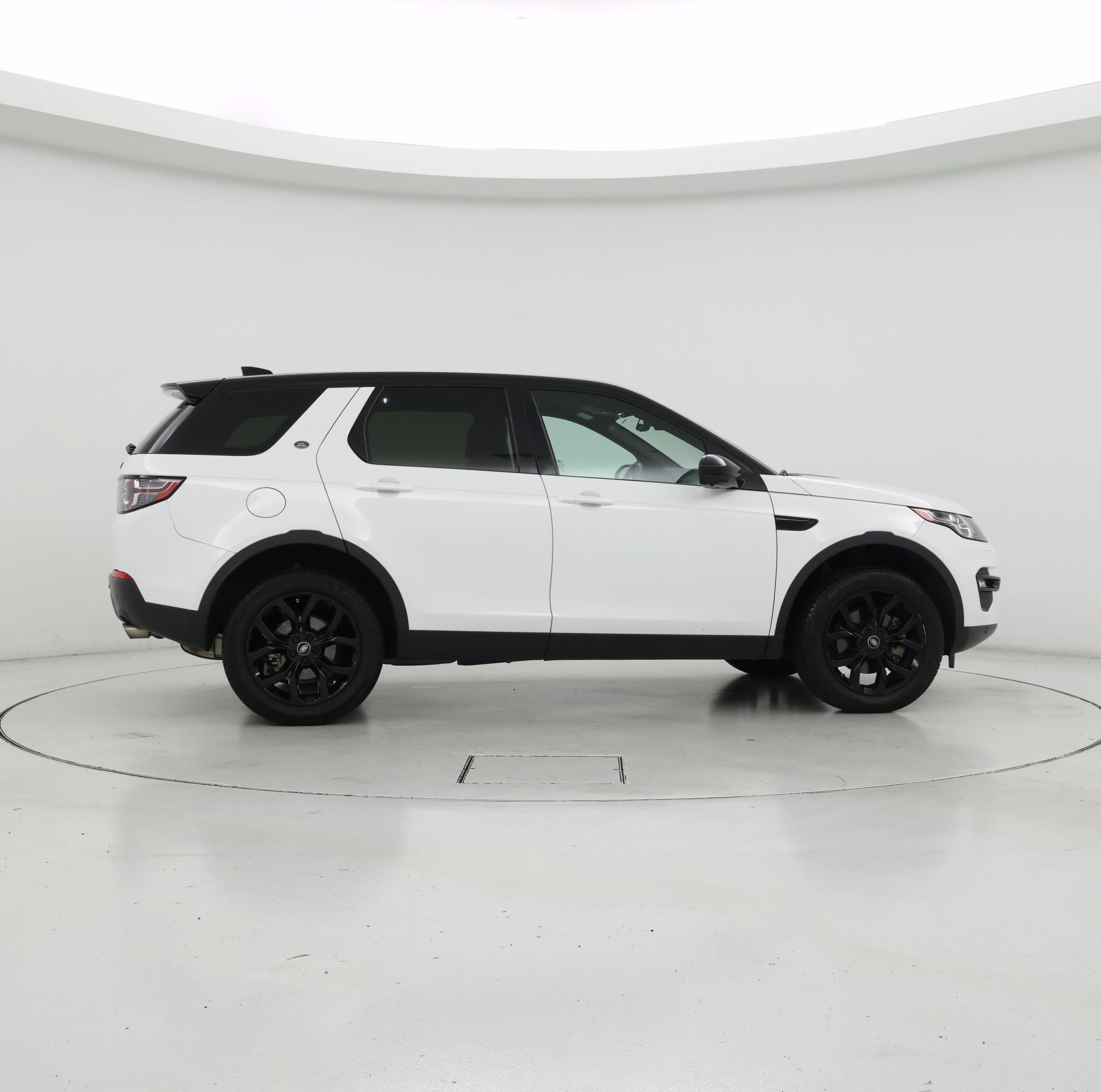 Thumbnail: 2019 Land Rover Discovery Sport - 7