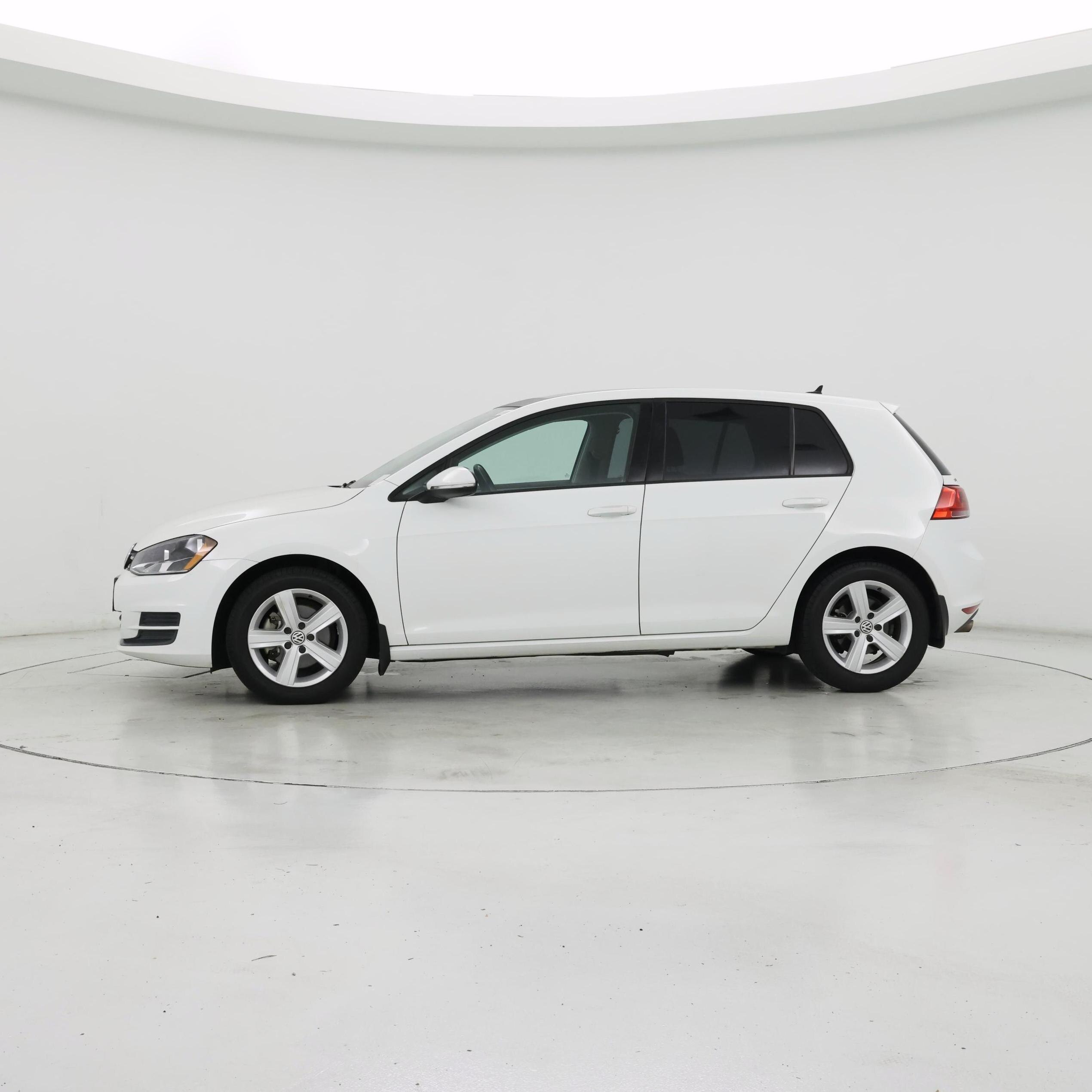 Thumbnail: 2017 Volkswagen Golf - 3